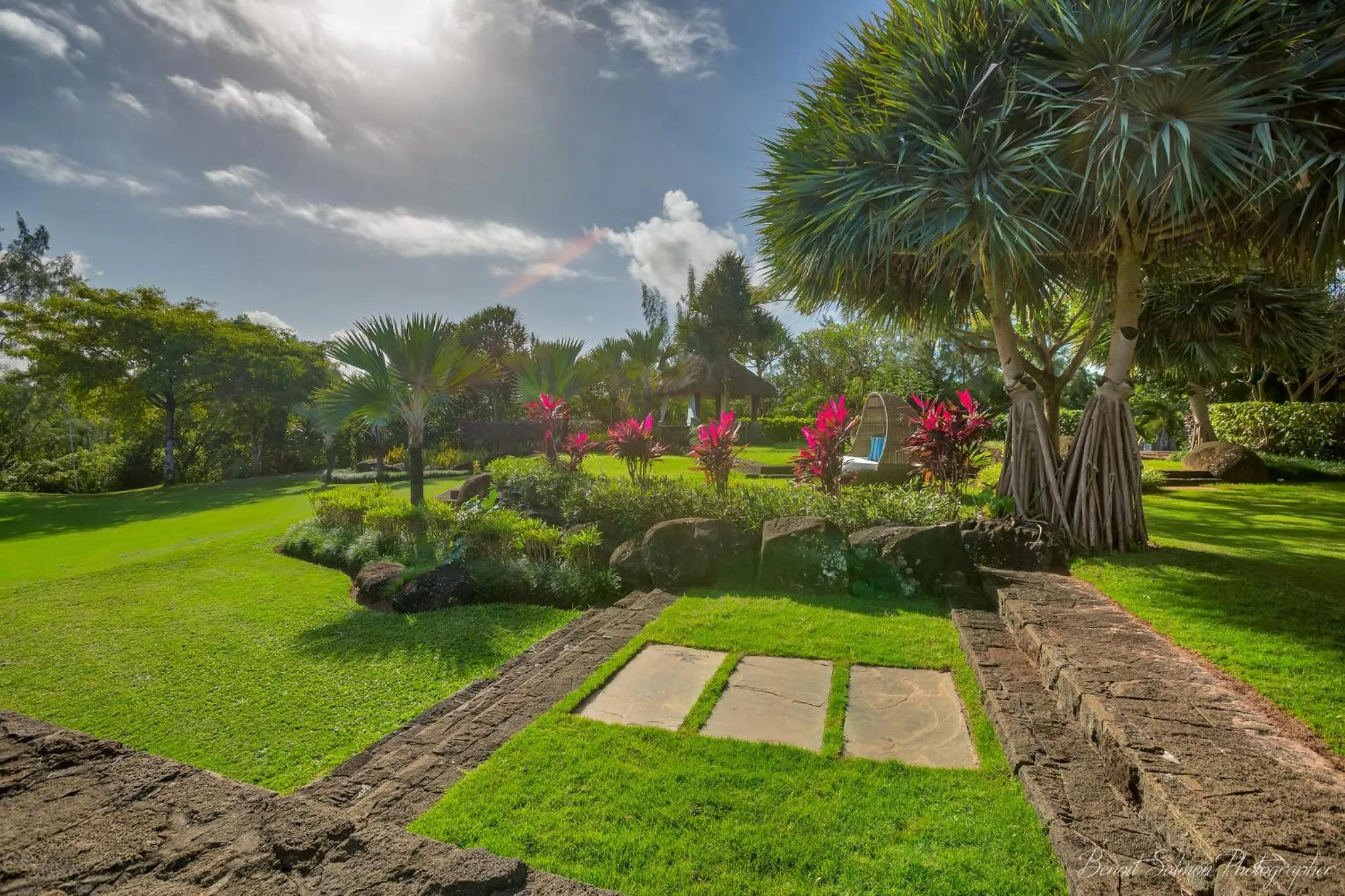 Garden in Bubble Lodge Ile aux Cerfs Island