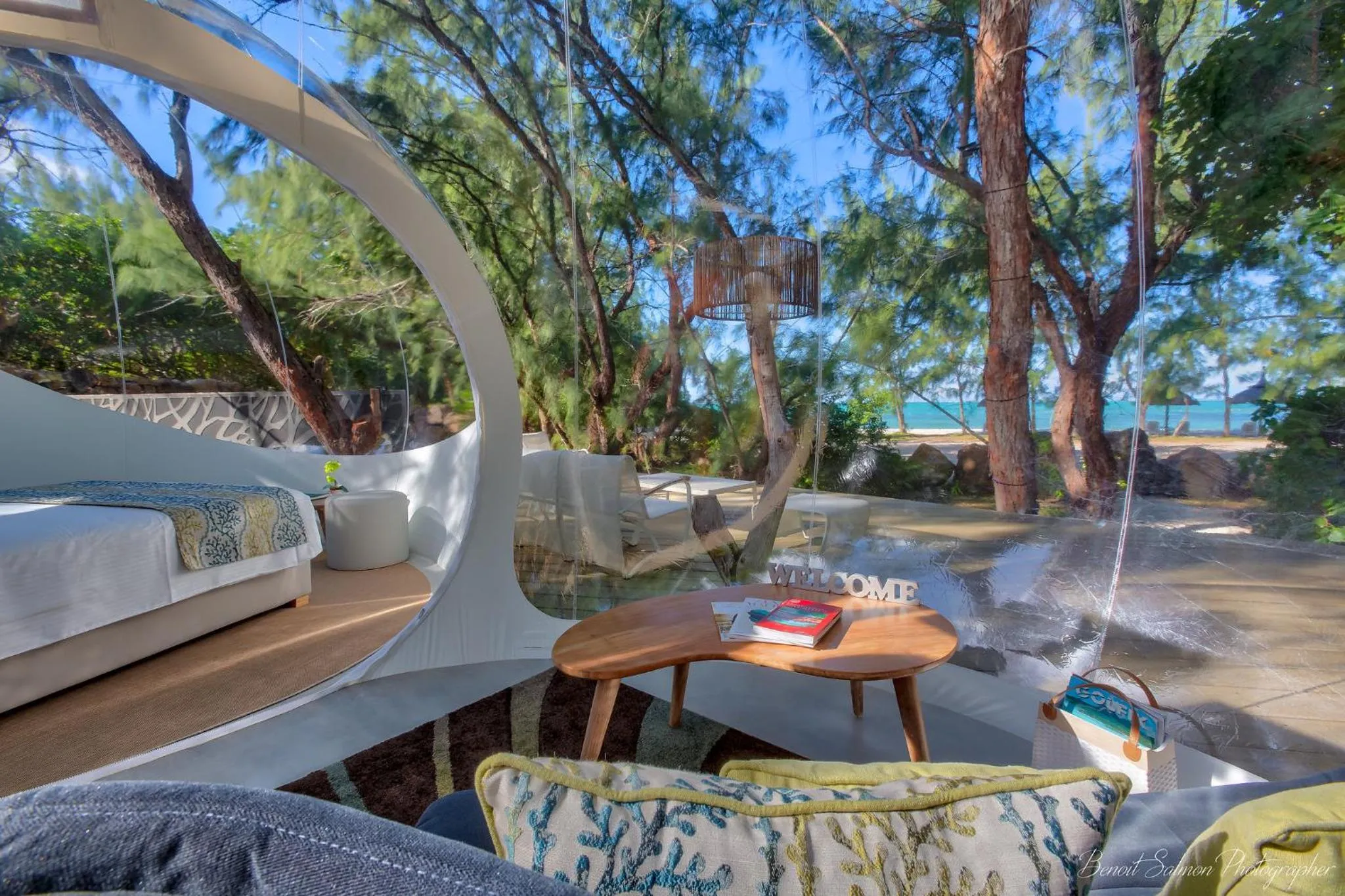 Day in Bubble Lodge Ile aux Cerfs Island