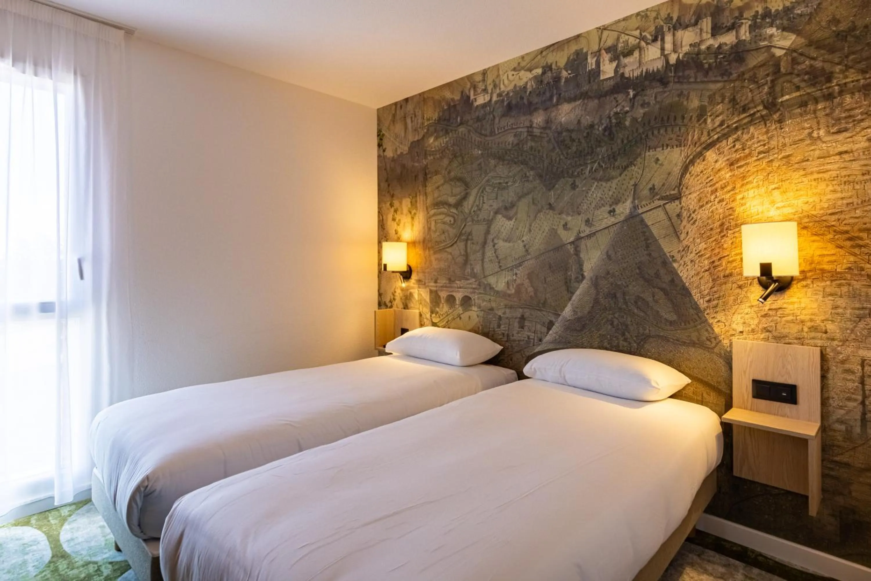 Bed in Hôtel Pont Rouge , Carcassonne