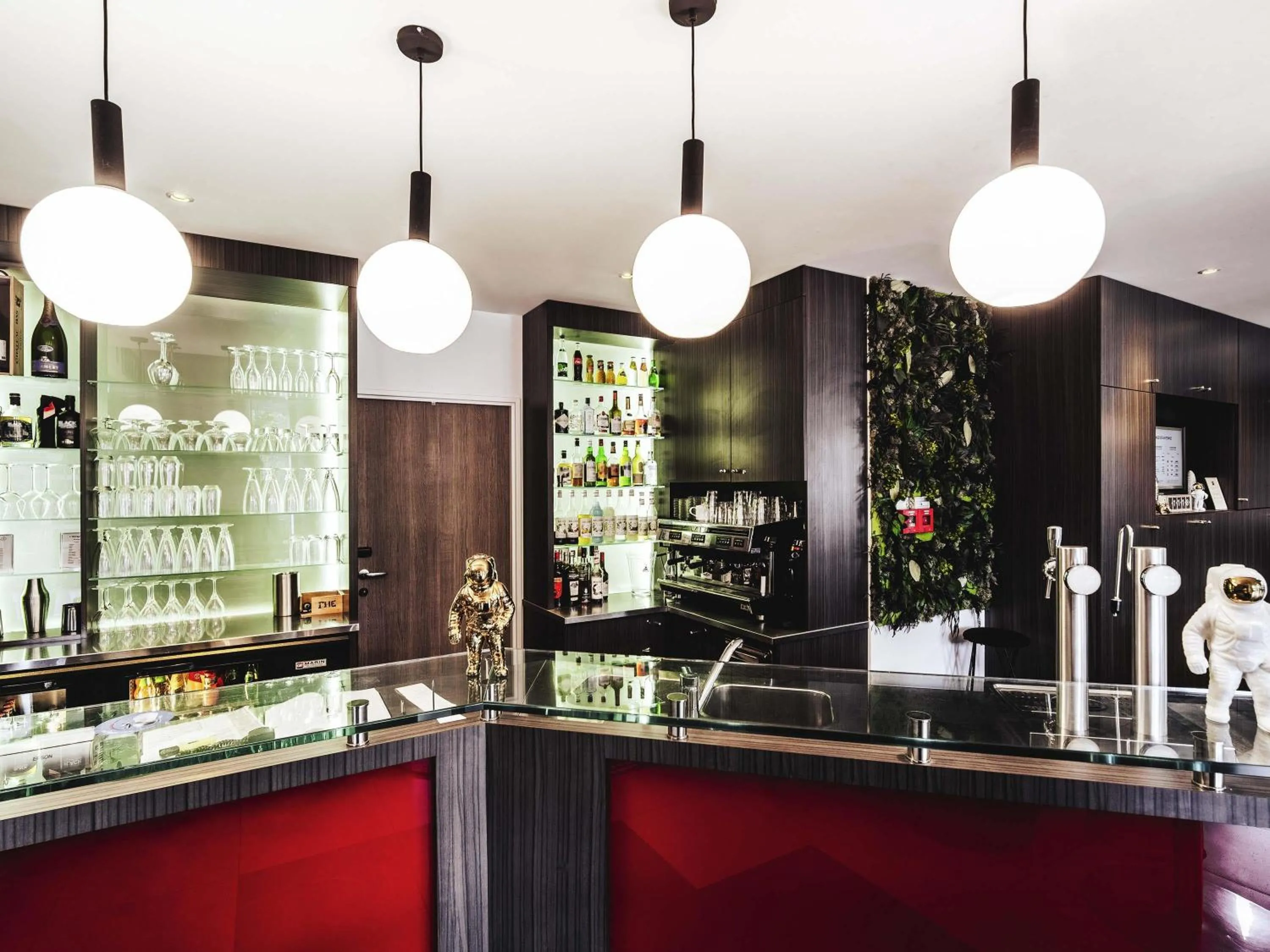 Restaurant/places to eat in ibis Styles Toulouse Cite Espace