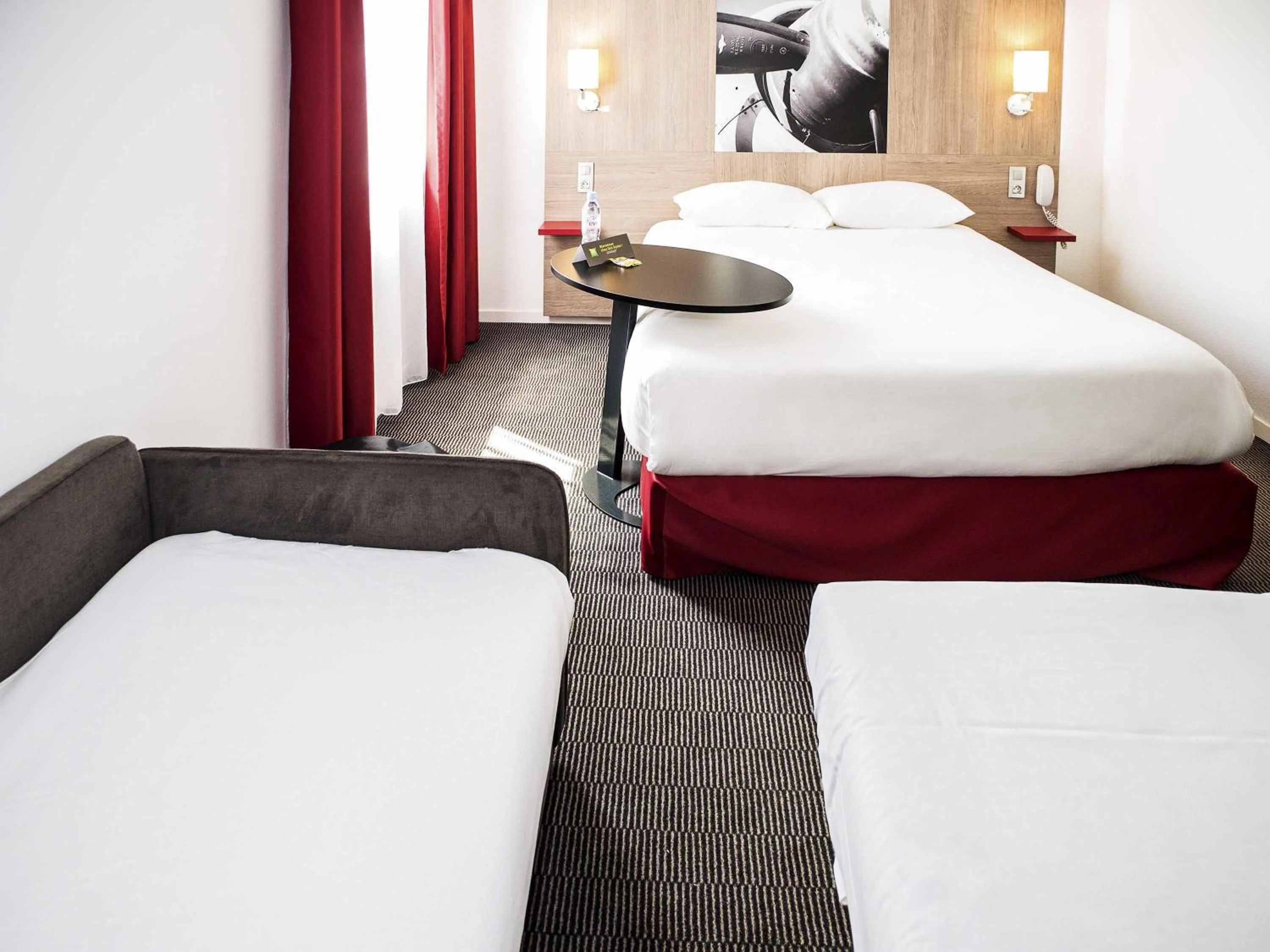 Other, Bed in ibis Styles Toulouse Cite Espace