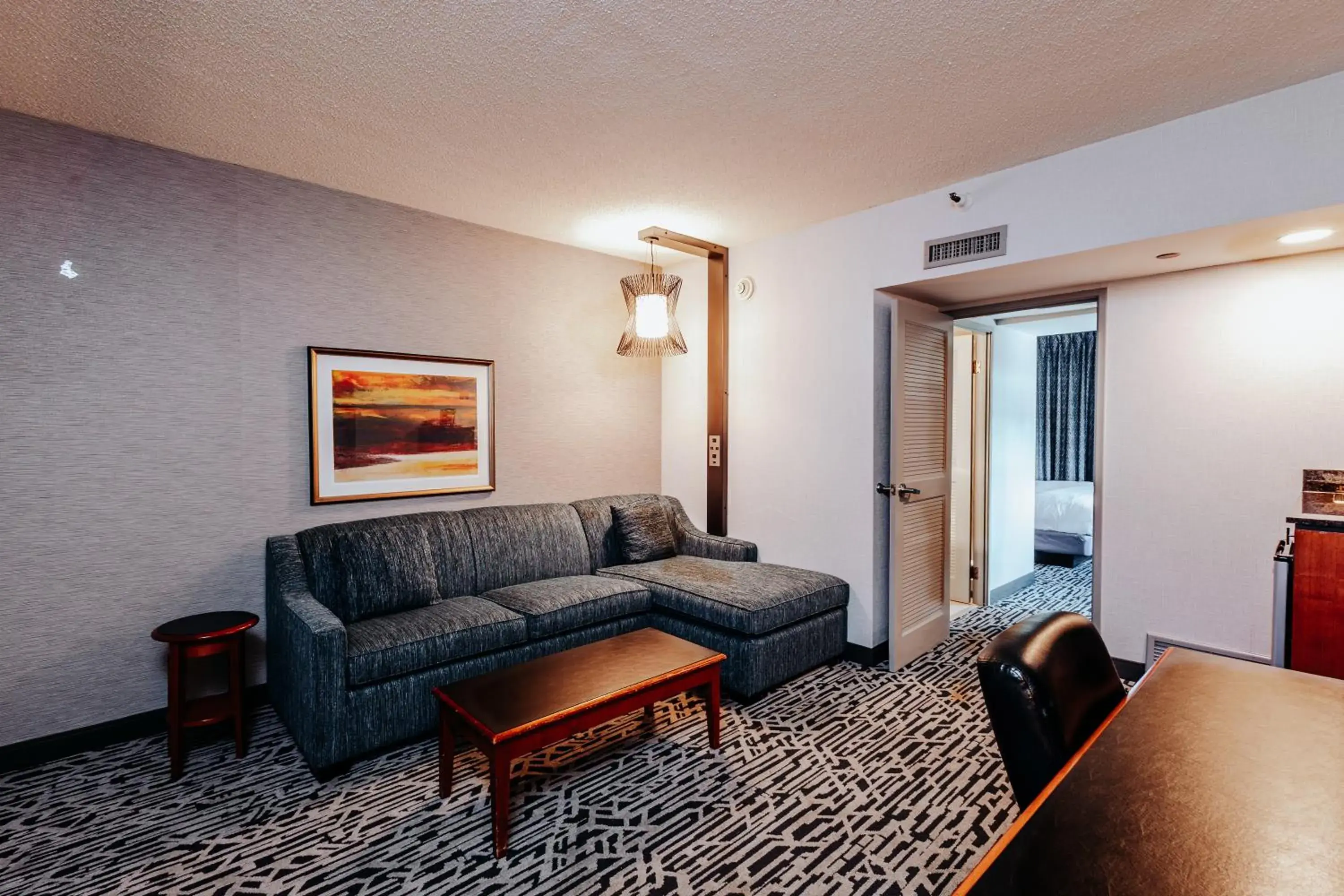 Double Suite - Hearing Accessible in DoubleTree Suites by Hilton Hotel & Conference Center Chicago-Downers Grove Double Suite - Hearing Accessible in DoubleTree Suites by Hilton Hotel & Conference Center Chicago-Downers Grove