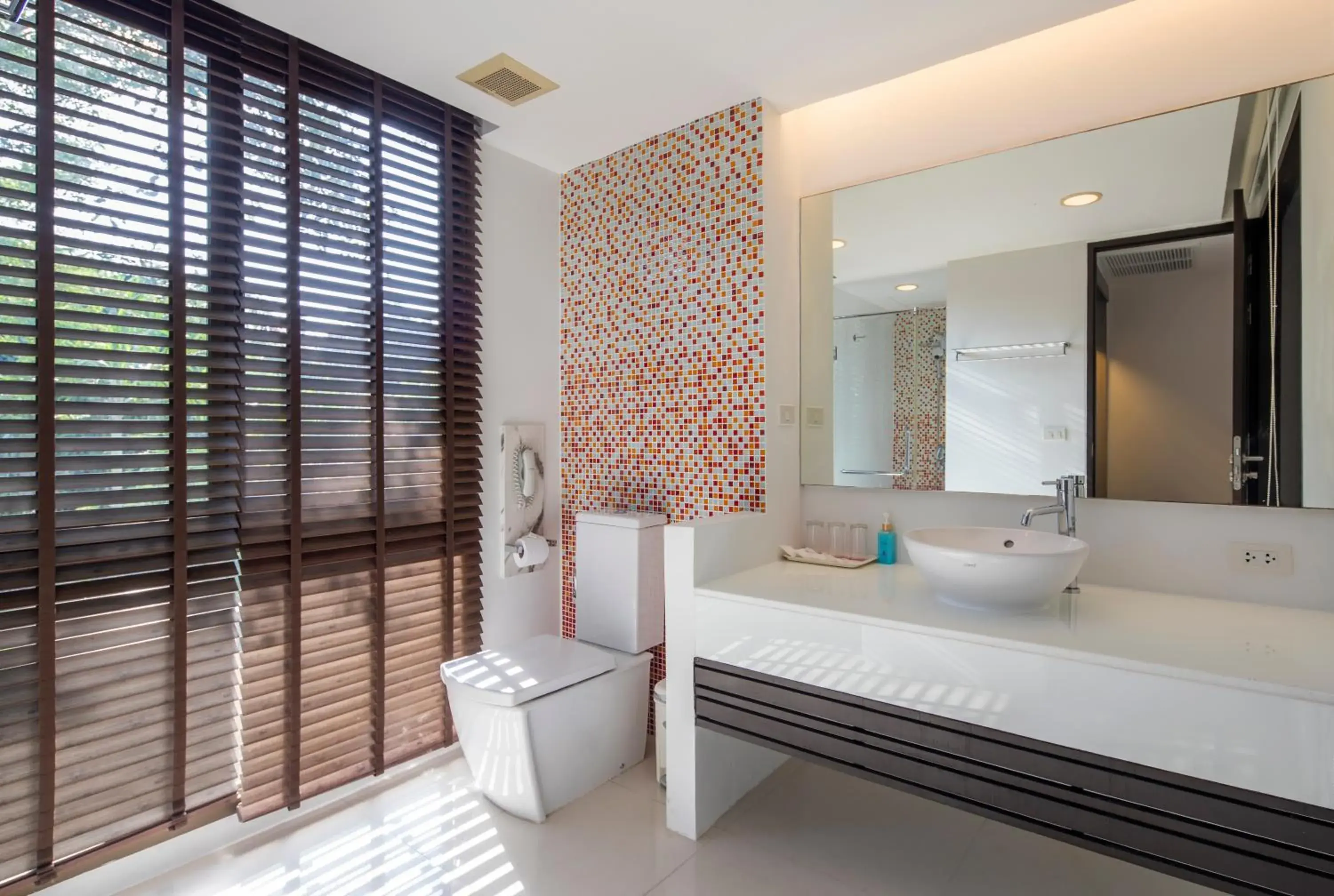 Deluxe Triple Room in Samed Pavilion Resort Deluxe Triple Room in Samed Pavilion Resort