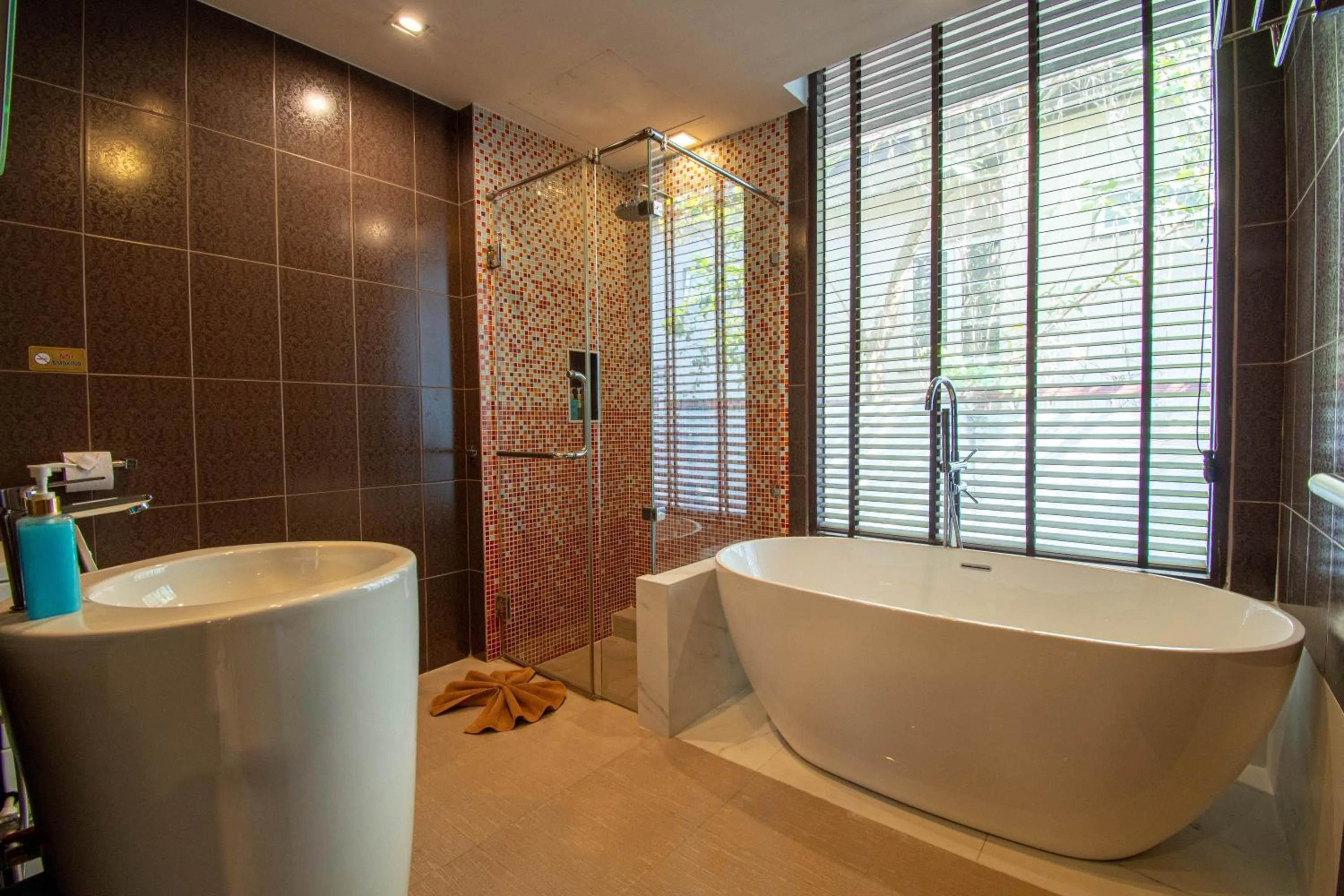 Bathroom in Samed Pavilion Resort