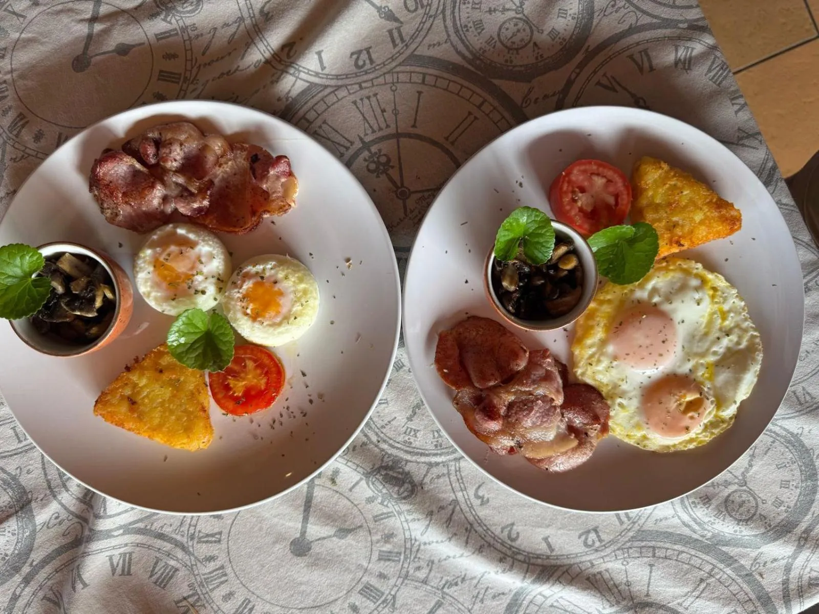 Breakfast in Ndiza Lodge and Cabanas