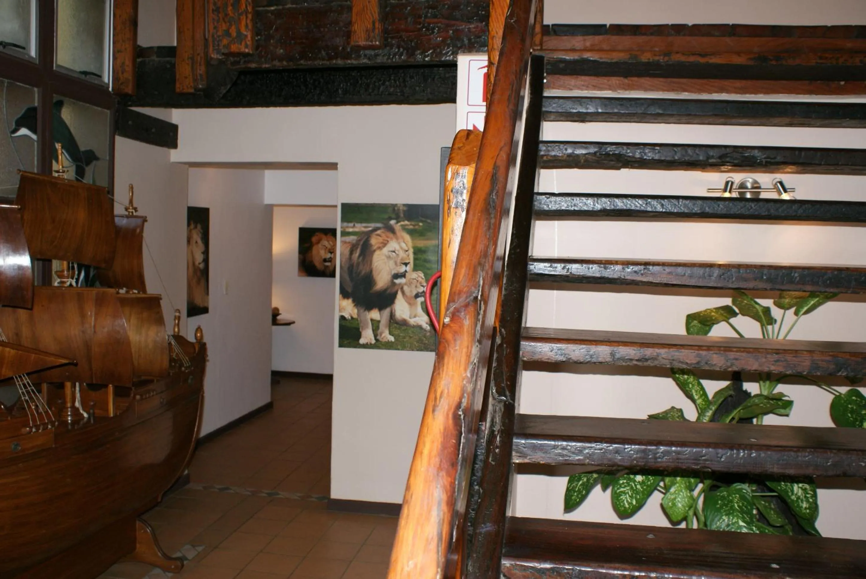 Decorative detail in Ndiza Lodge and Cabanas