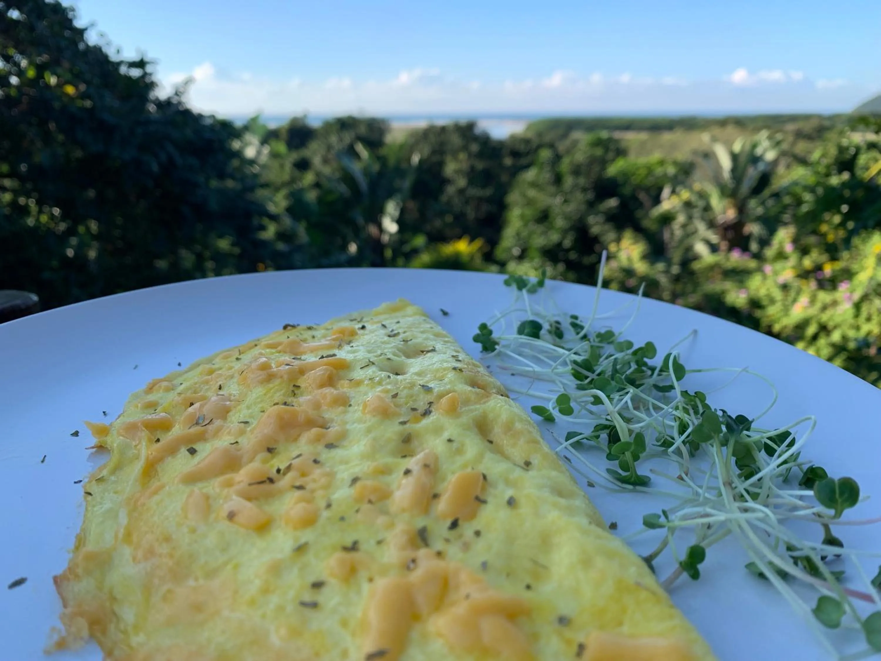 Breakfast in Ndiza Lodge and Cabanas