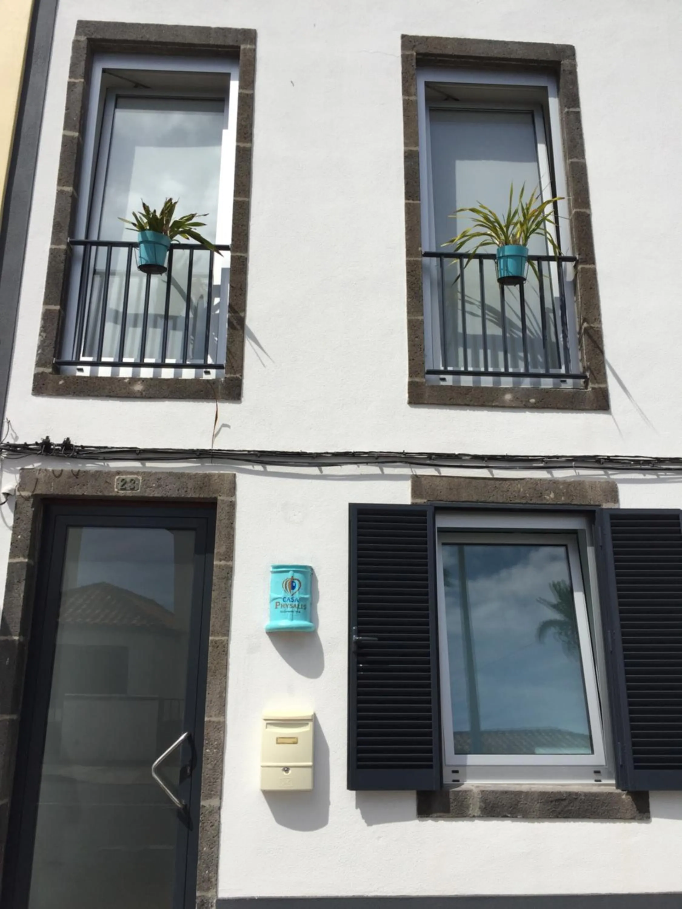 Facade/entrance in Casa Physalis