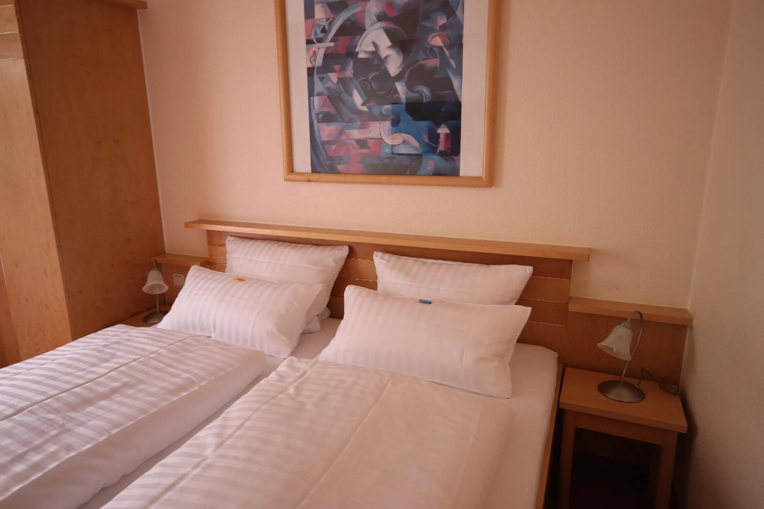 Photo of the whole room, Bed in Hotel Glockengasse