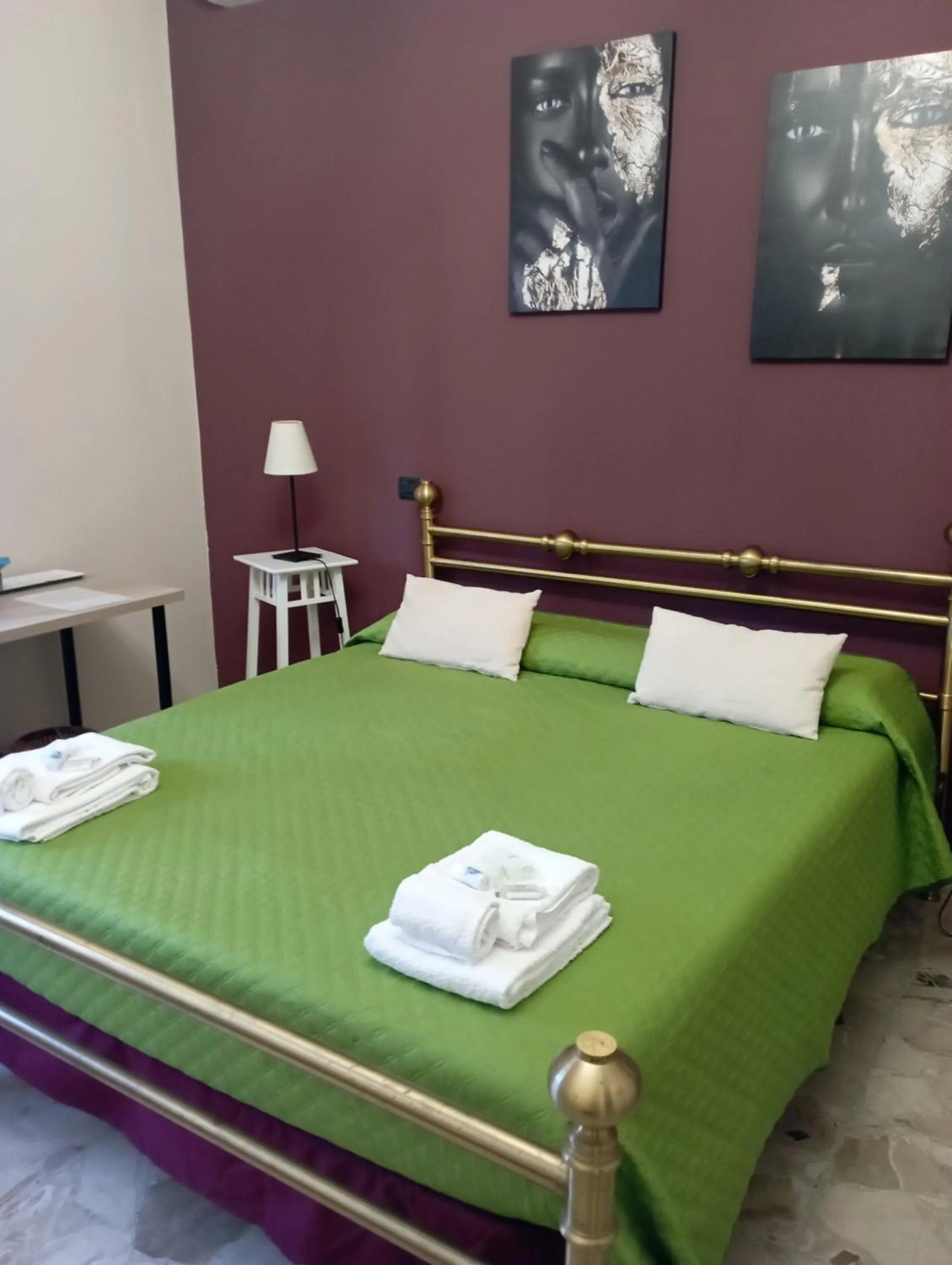 Photo of the whole room, Bed in B&B "Feelgood"