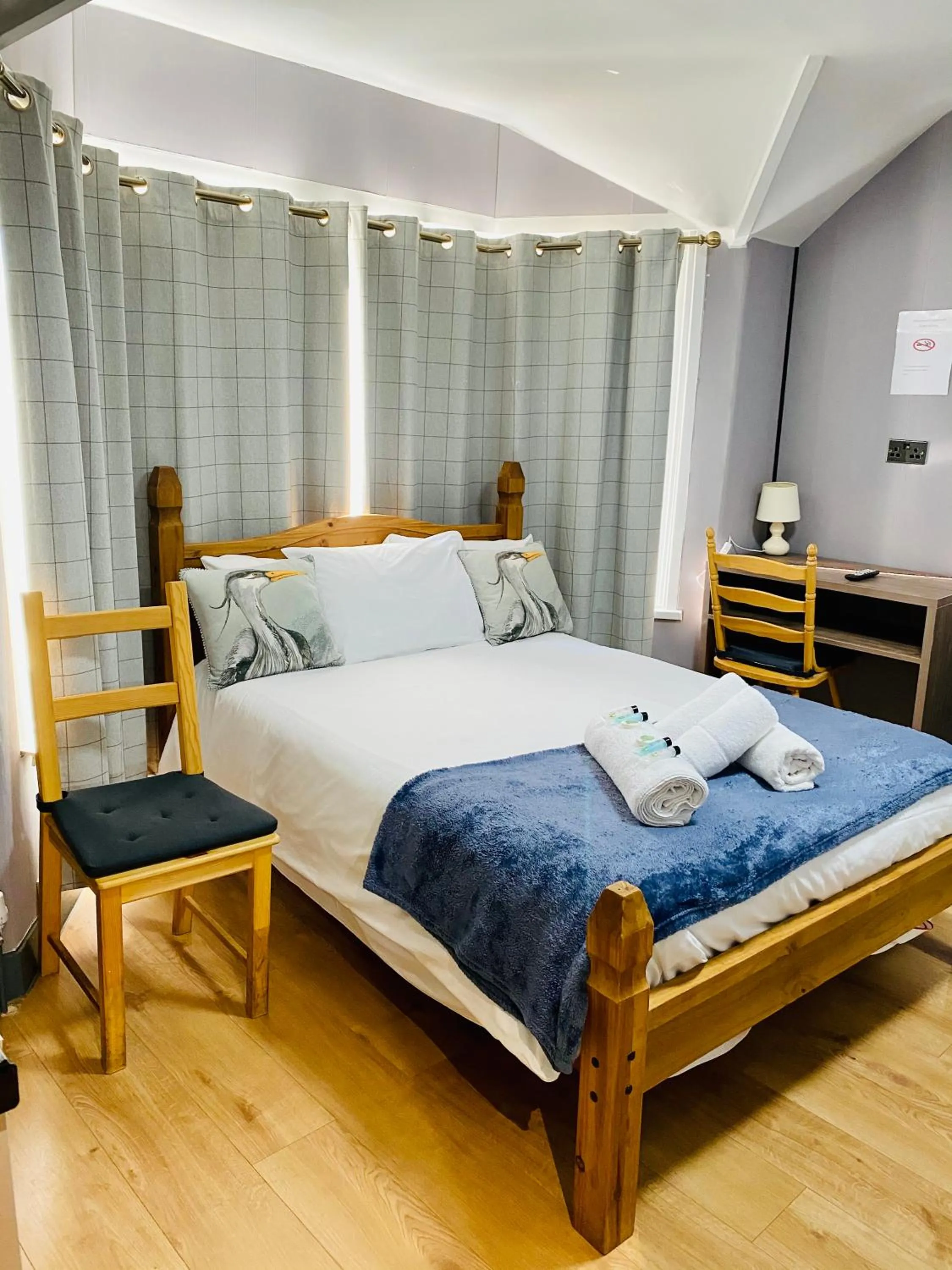 Bed in Hollybush Guest House