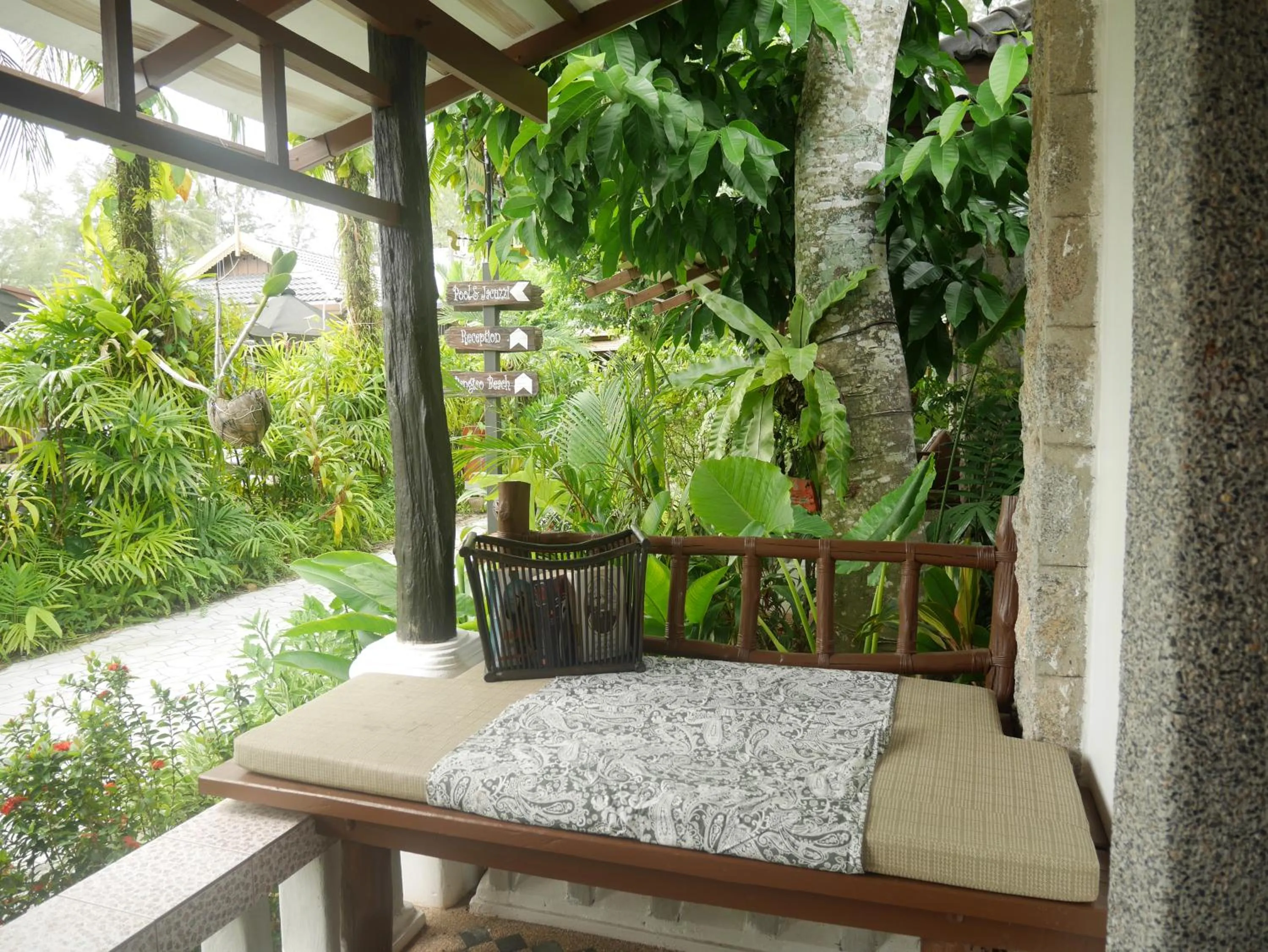 Garden in Bangtao Beach Chalet Resort