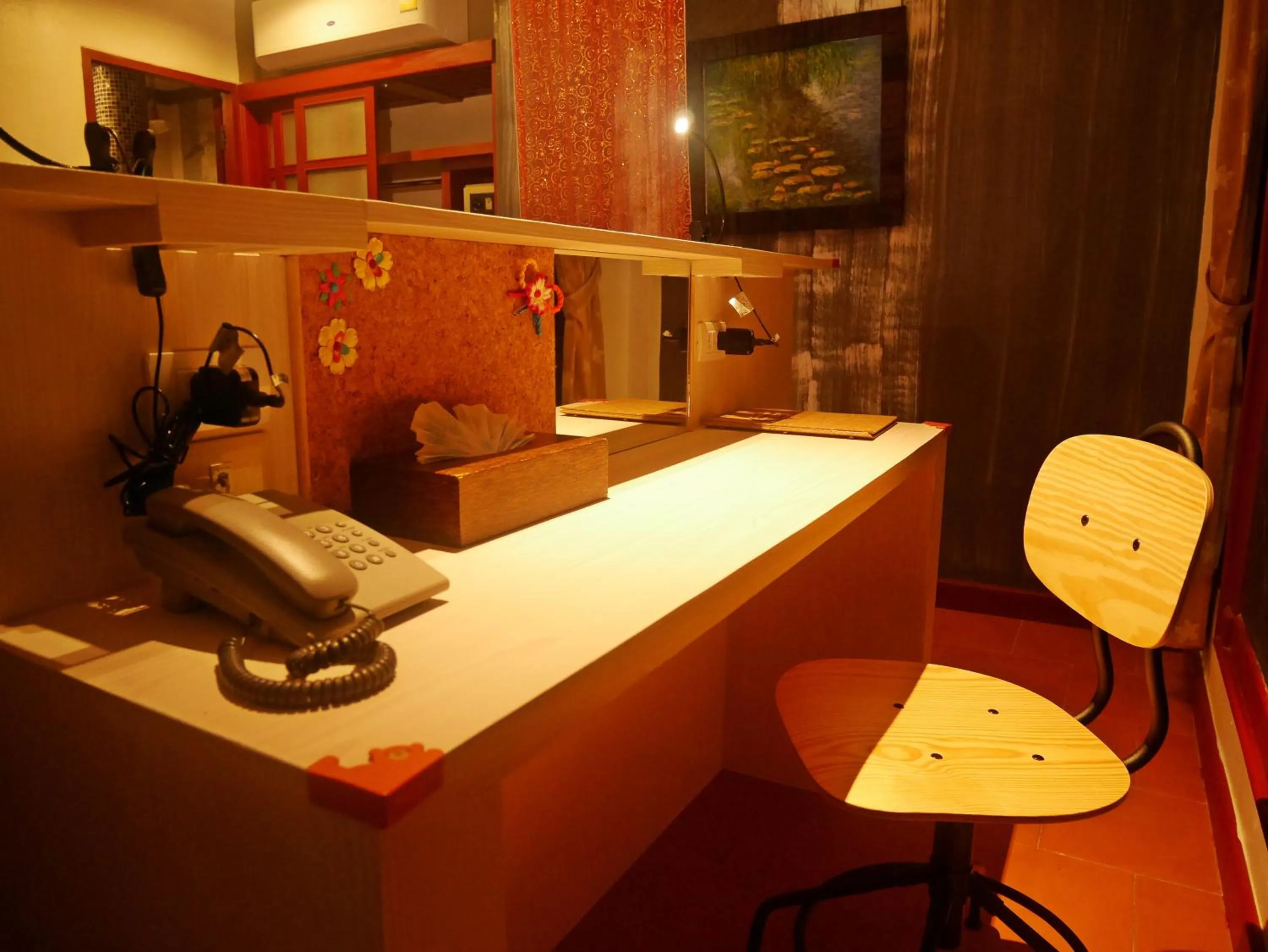 TV and multimedia in Bangtao Beach Chalet Resort