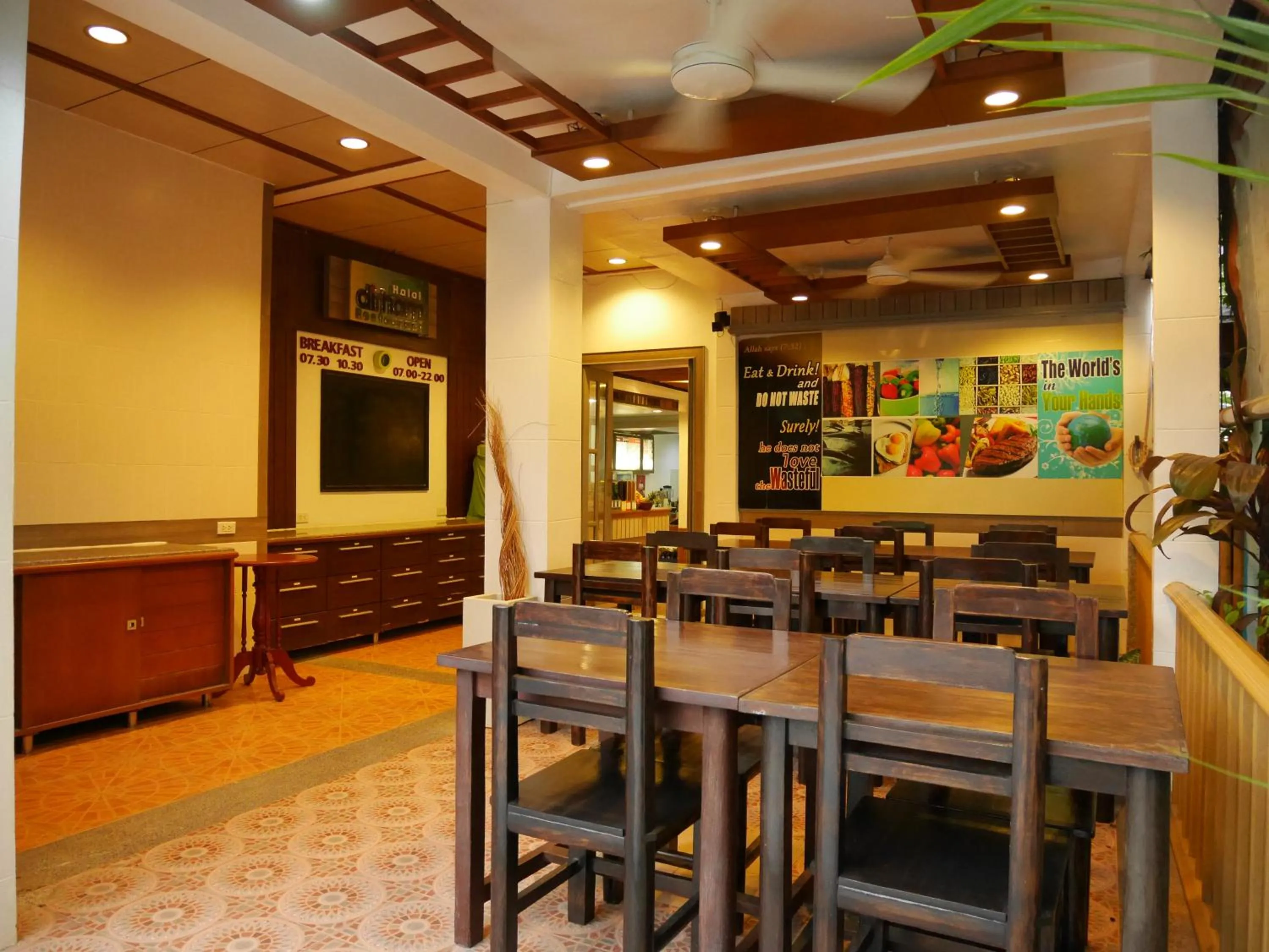 Restaurant/places to eat in Bangtao Beach Chalet Resort