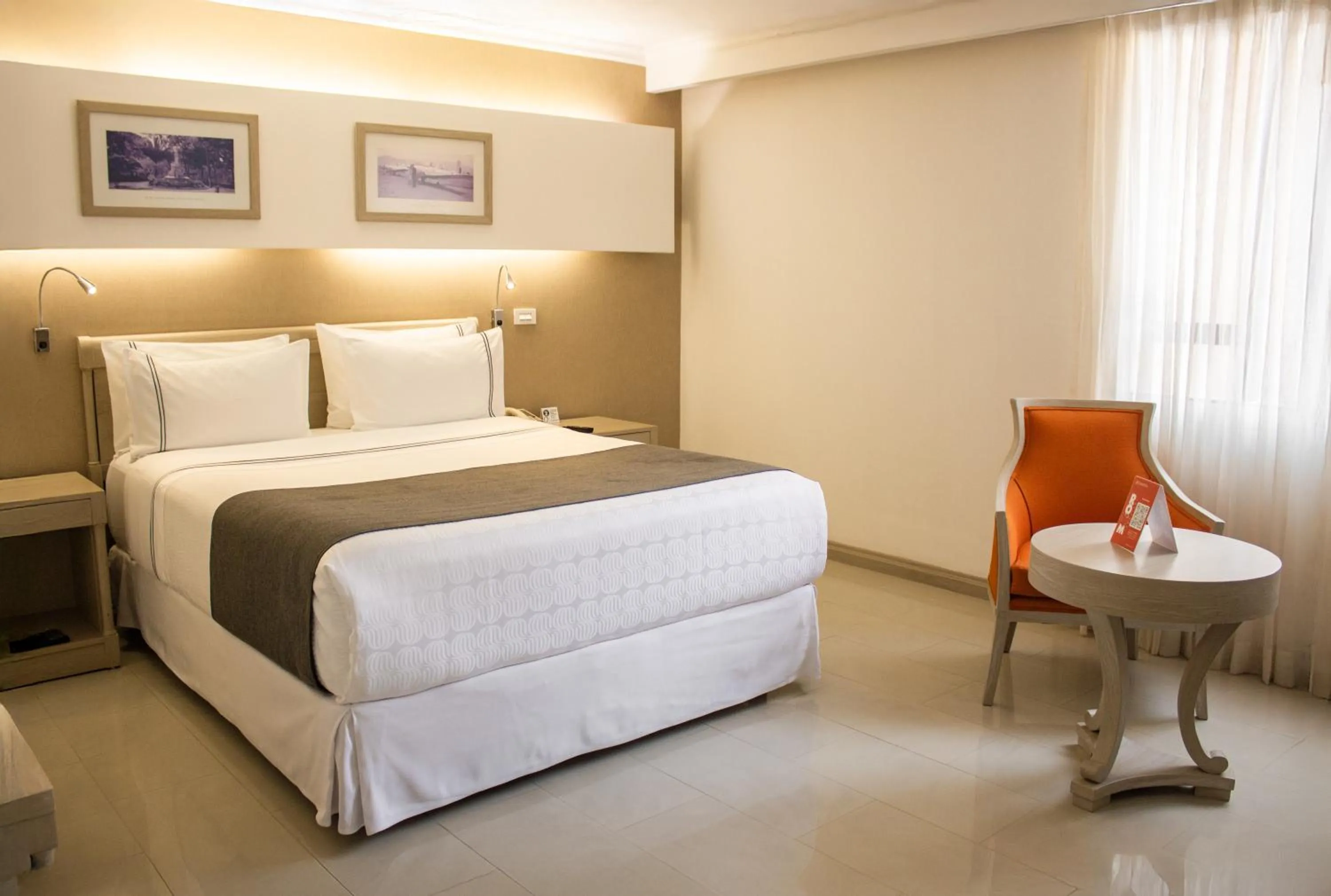 Photo of the whole room, Bed in Sonesta Hotel Cali