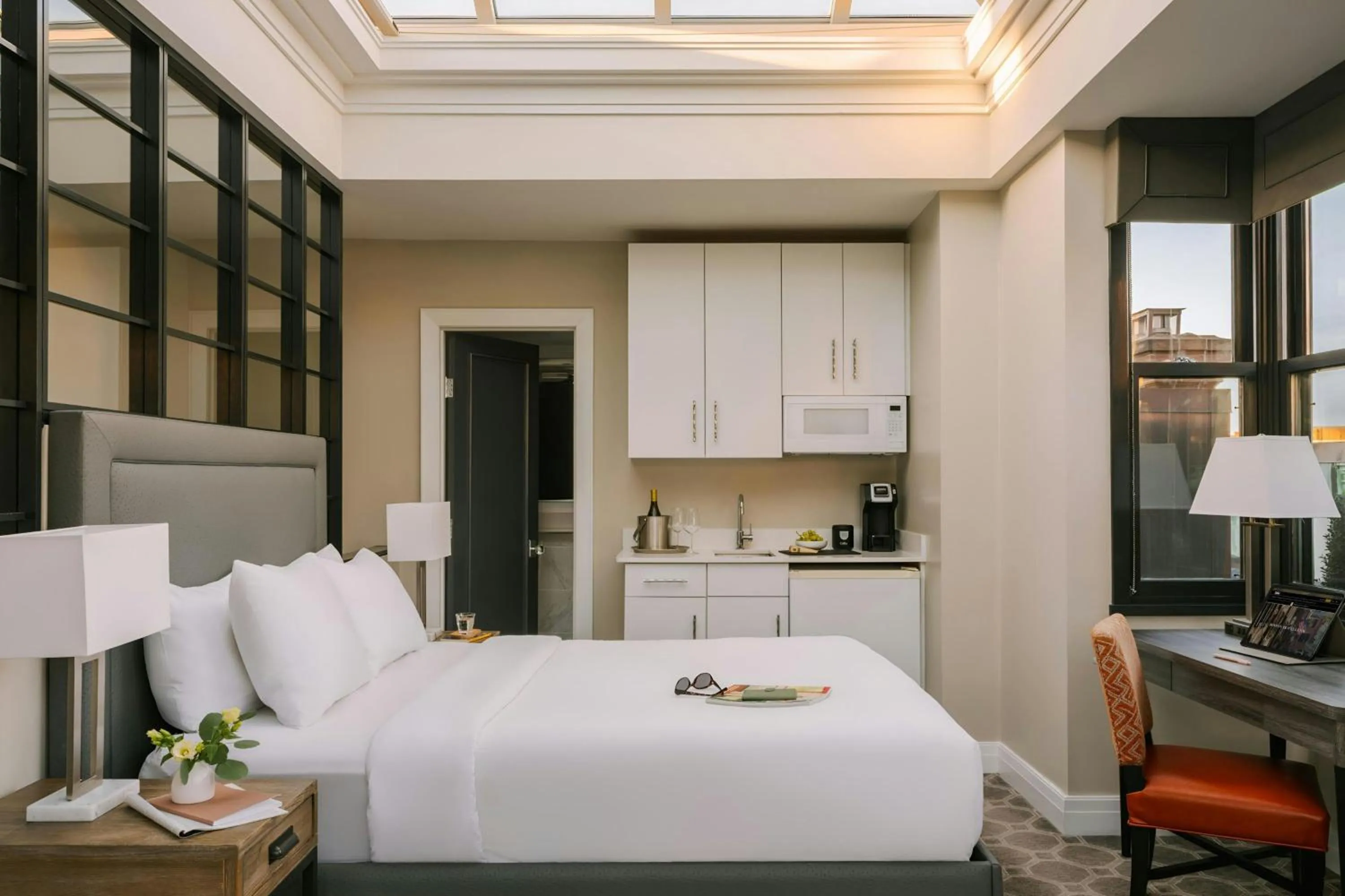 Bedroom, Bed in No. 284 Back Bay Hotel, Sonder by Marriott Bonvoy