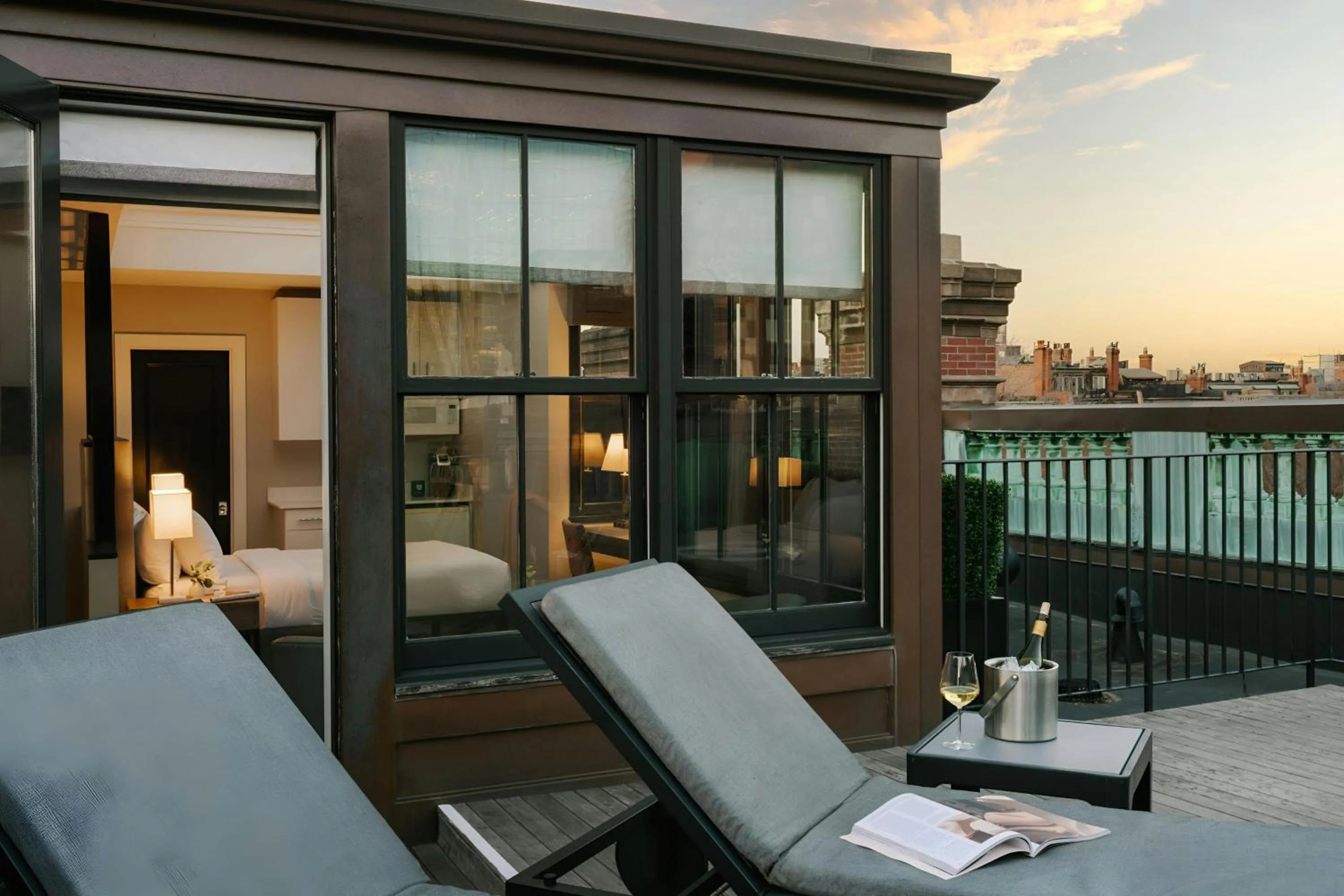 Photo of the whole room in No. 284 Back Bay Hotel, Sonder by Marriott Bonvoy