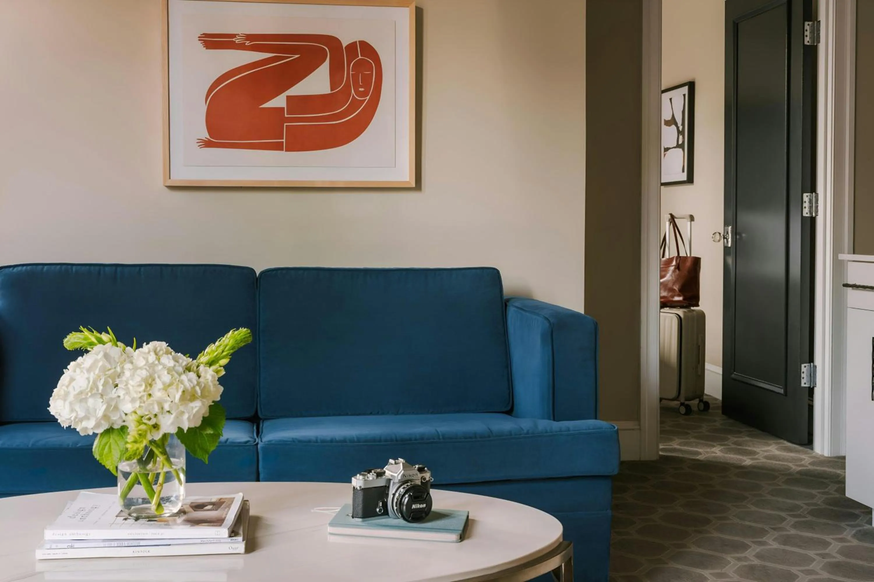 Living room in No. 284 Back Bay Hotel, Sonder by Marriott Bonvoy