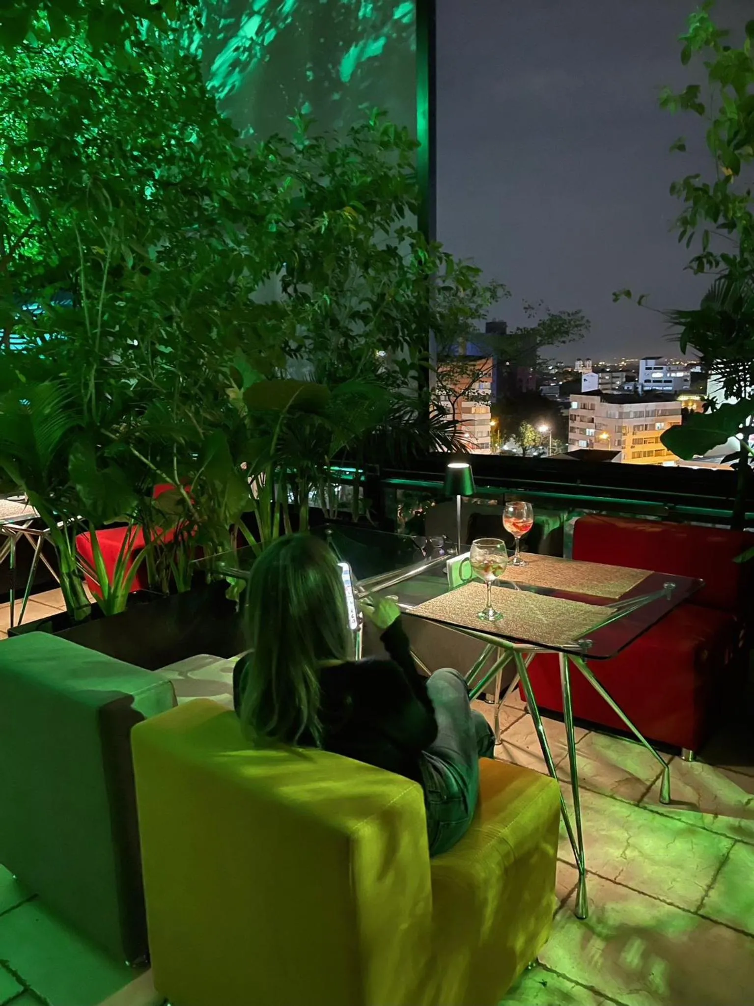 Evening entertainment in Now Hotel Cali