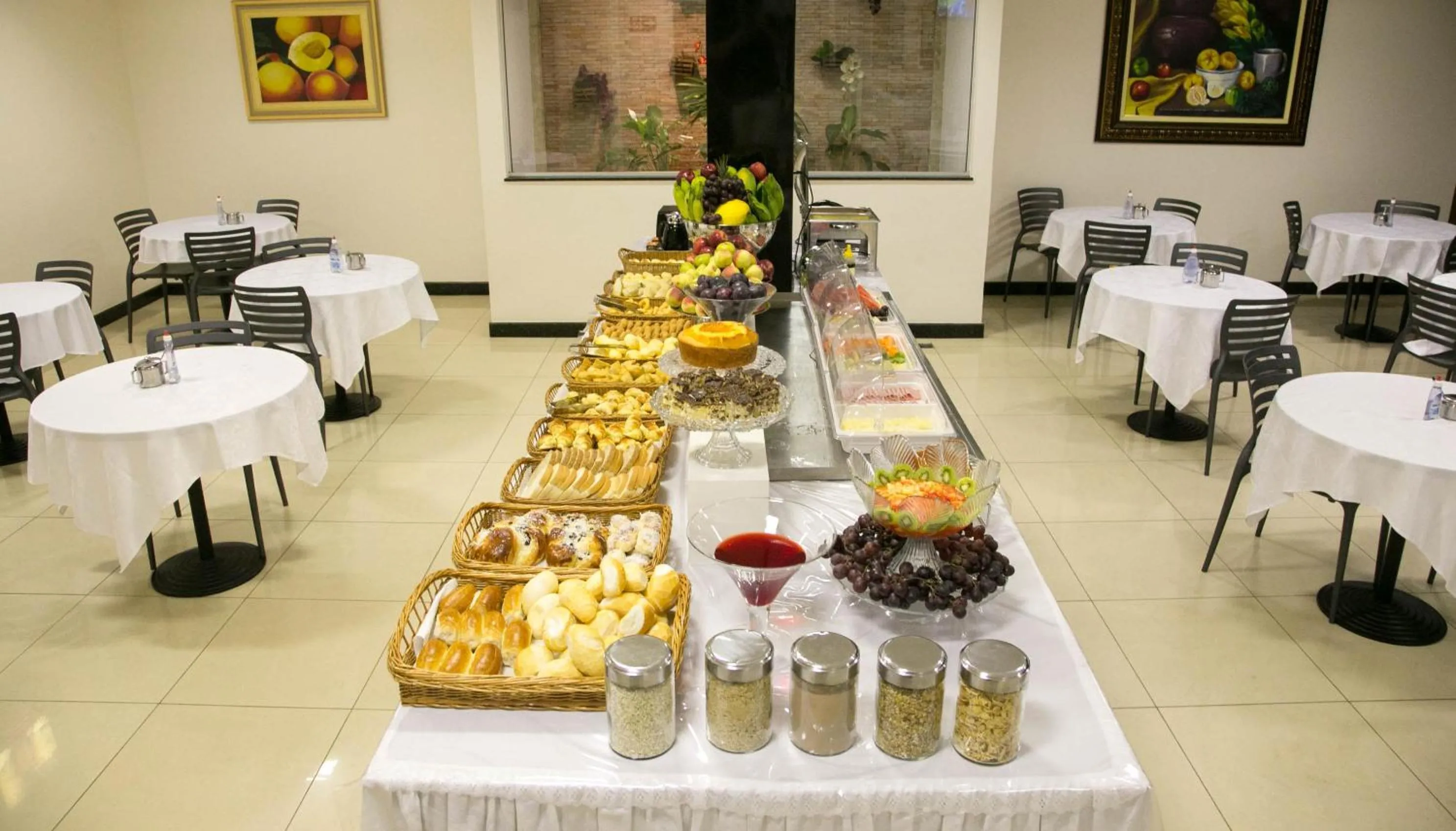 Breakfast in Executivo Hotel