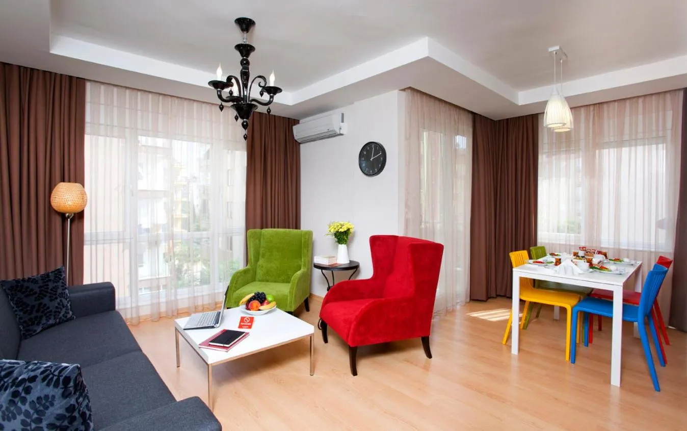 The Room Hotel & Apartments