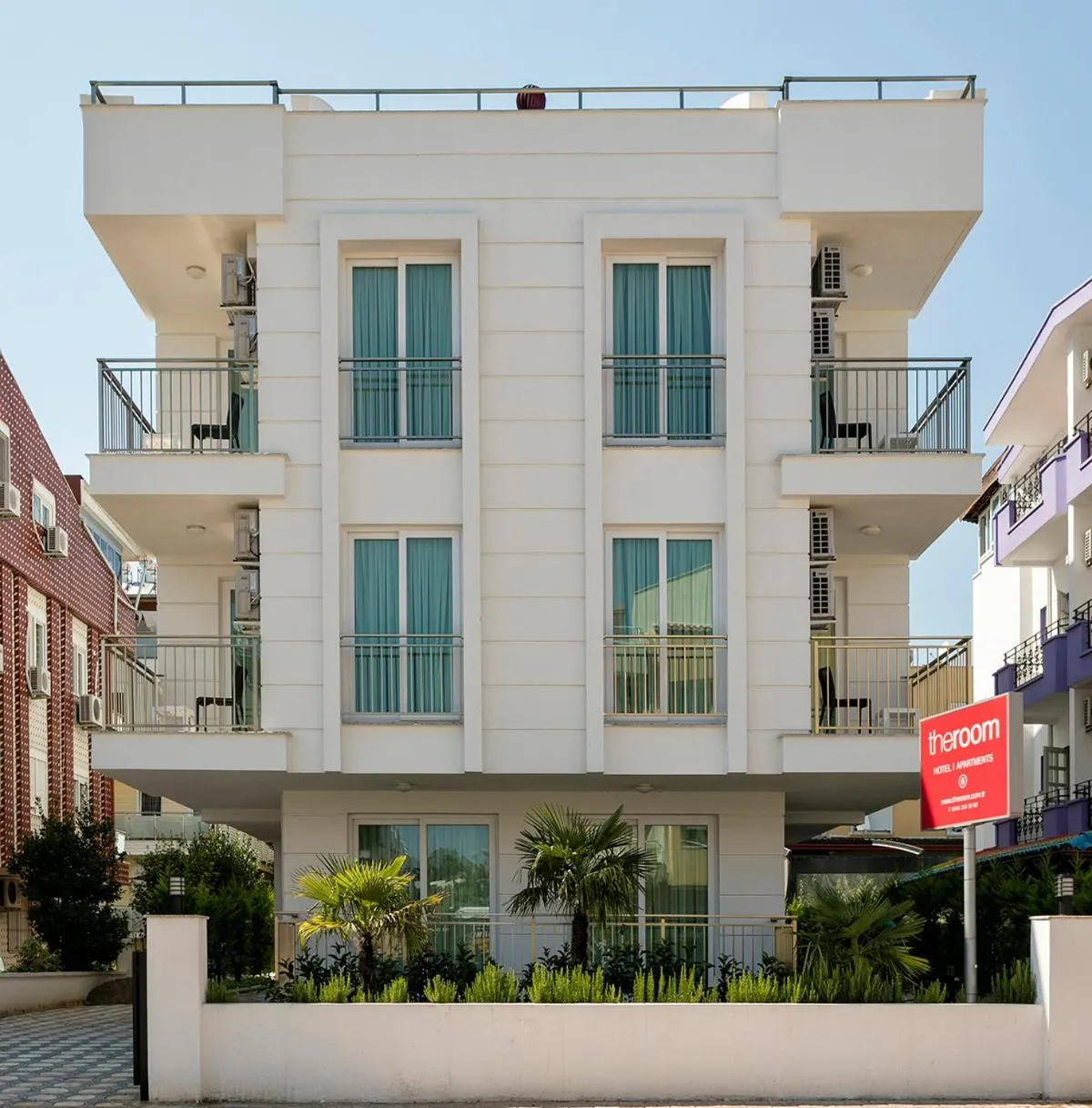 The Room Hotel & Apartments