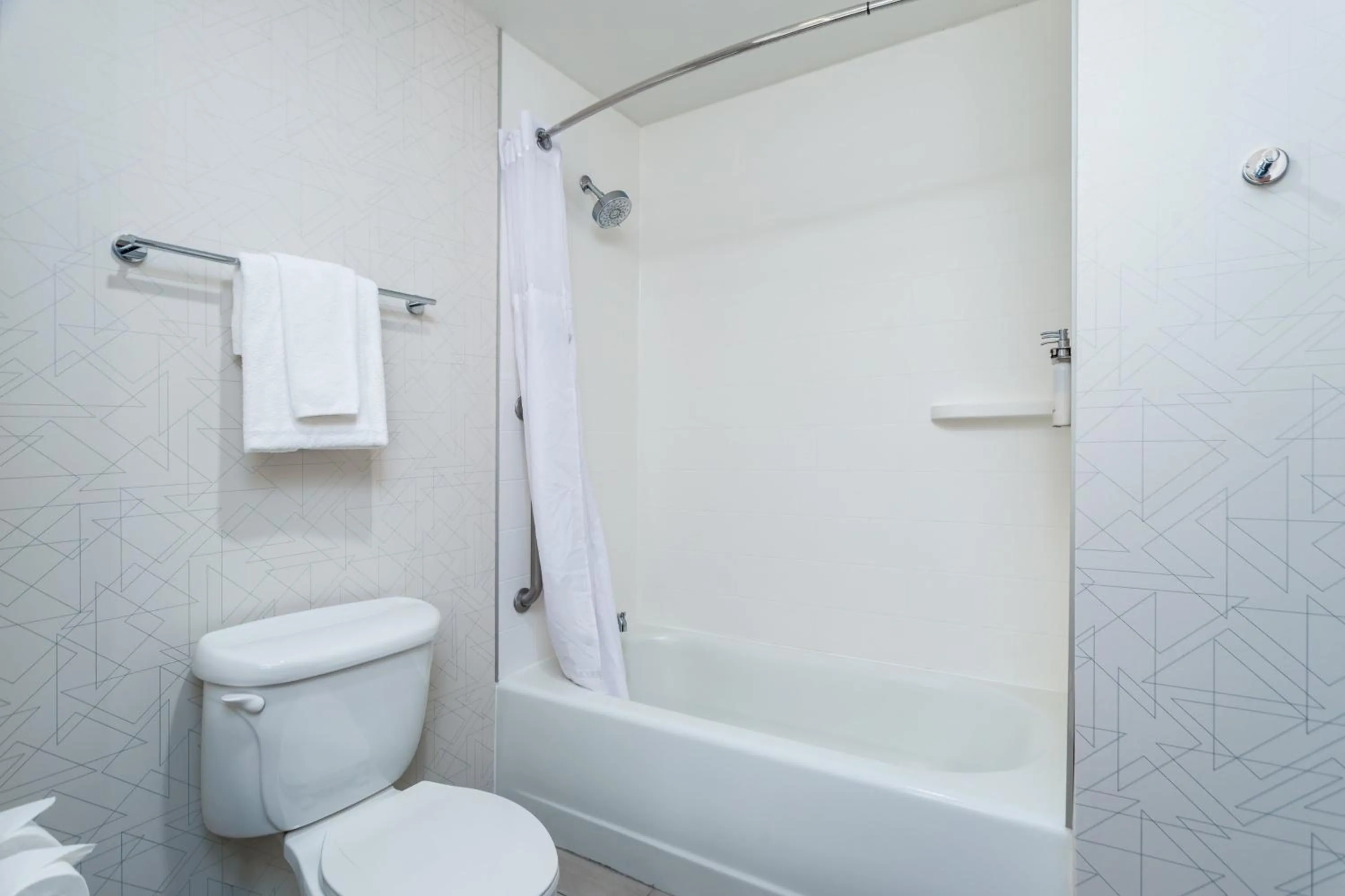 Bathroom in Holiday Inn Express Hotel Twin Falls by IHG