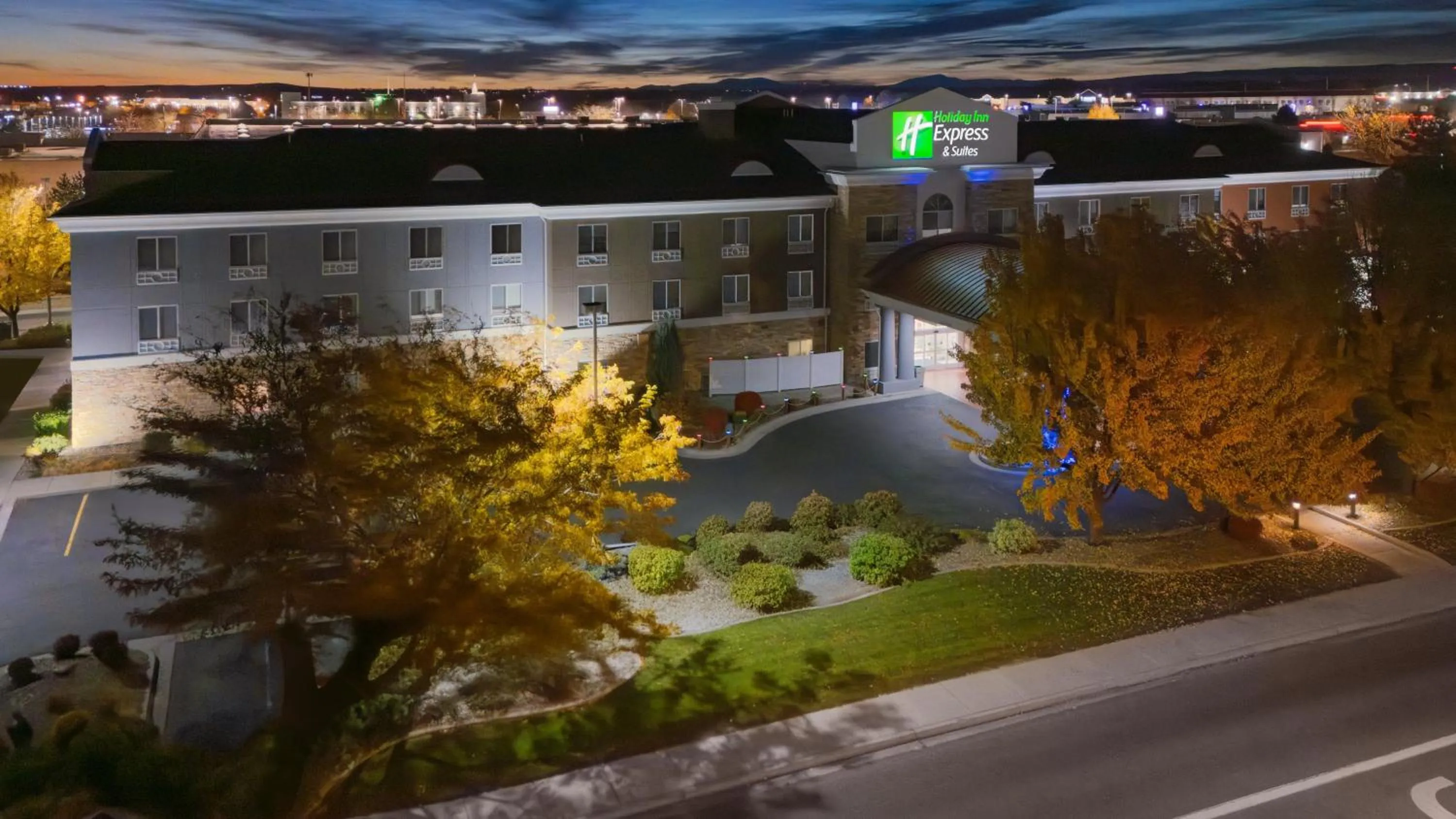 Property building in Holiday Inn Express Hotel Twin Falls by IHG