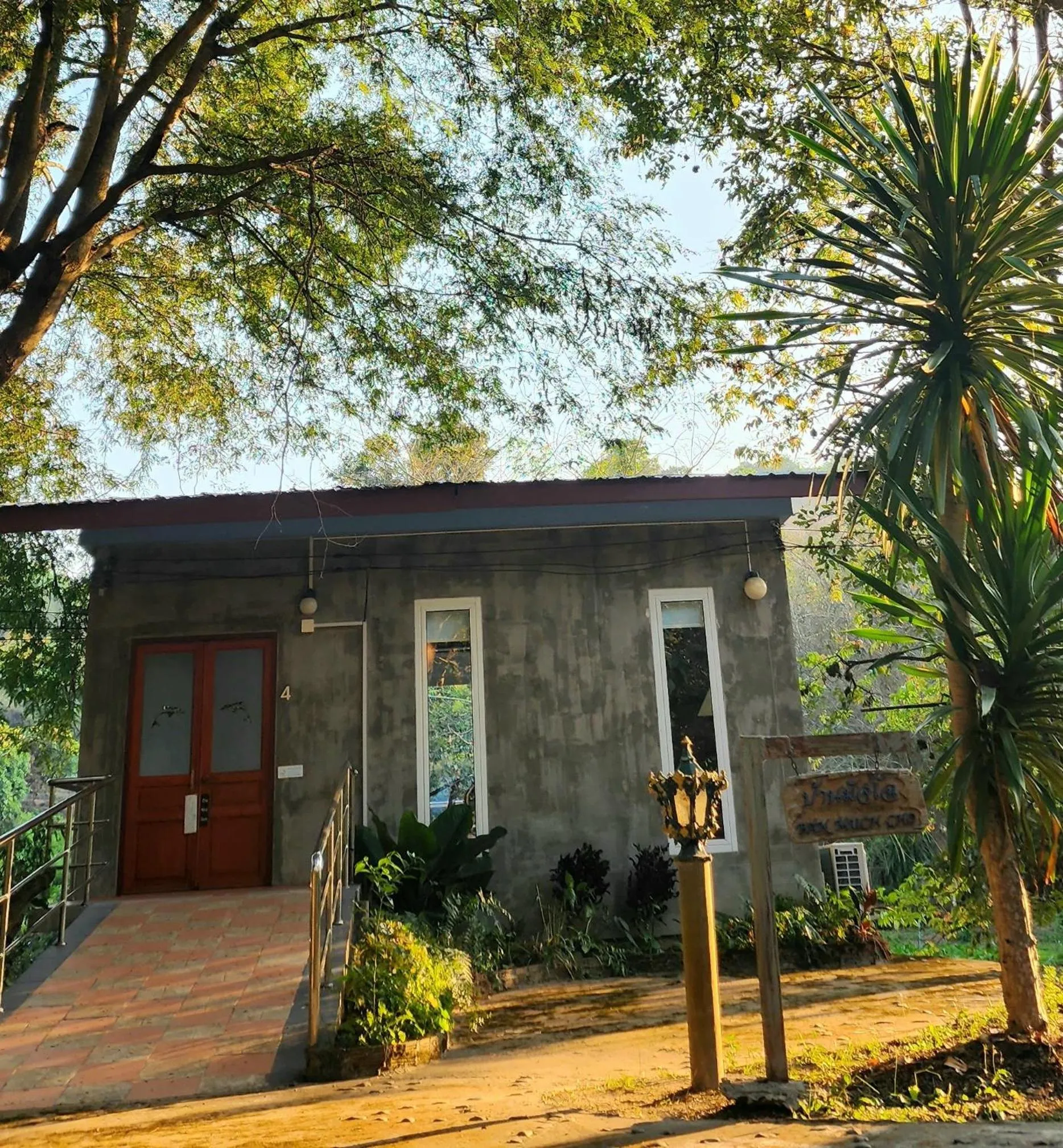 Rimtharnn Homestay Maewin