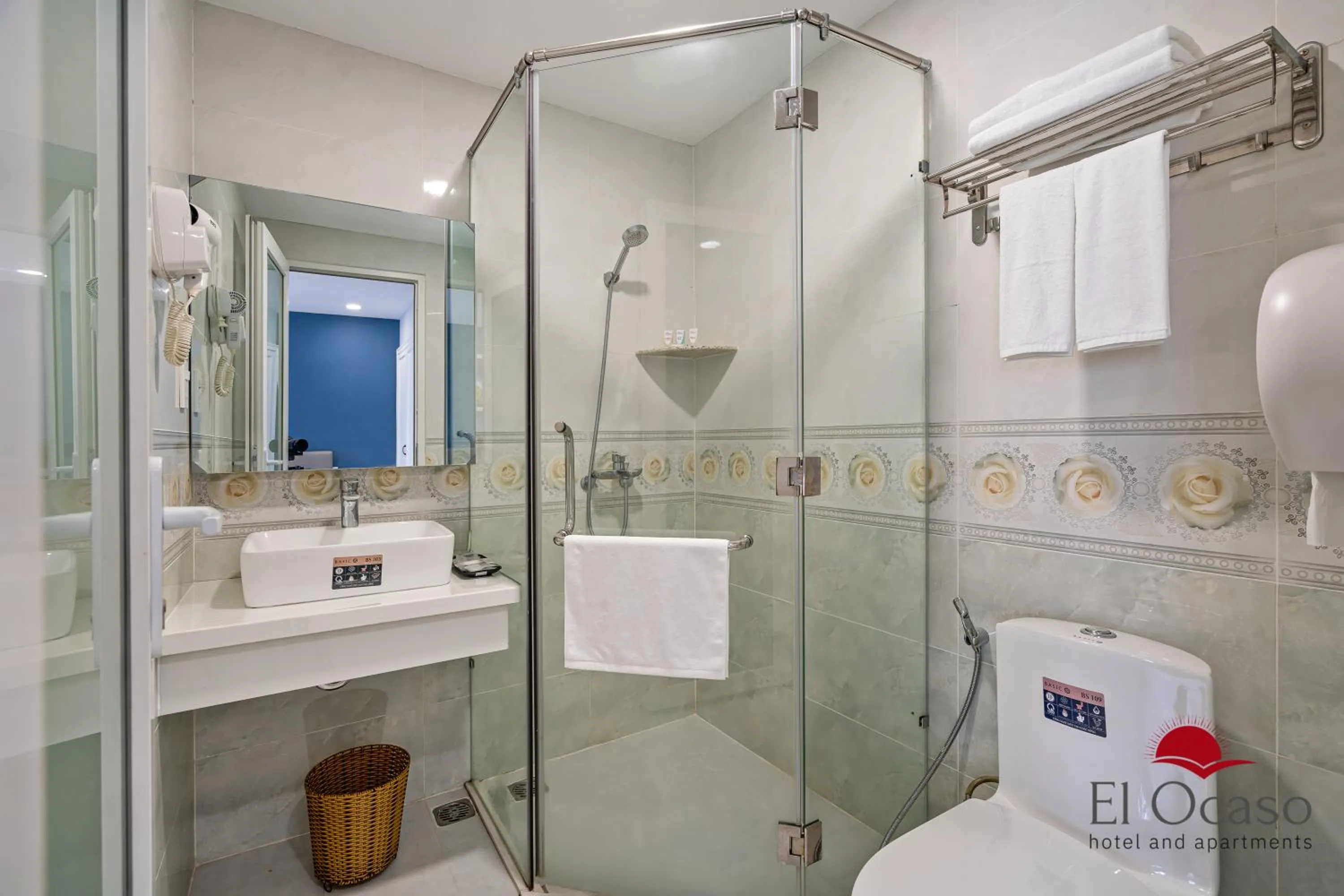 Bathroom in El Ocaso Hotel and Apartments