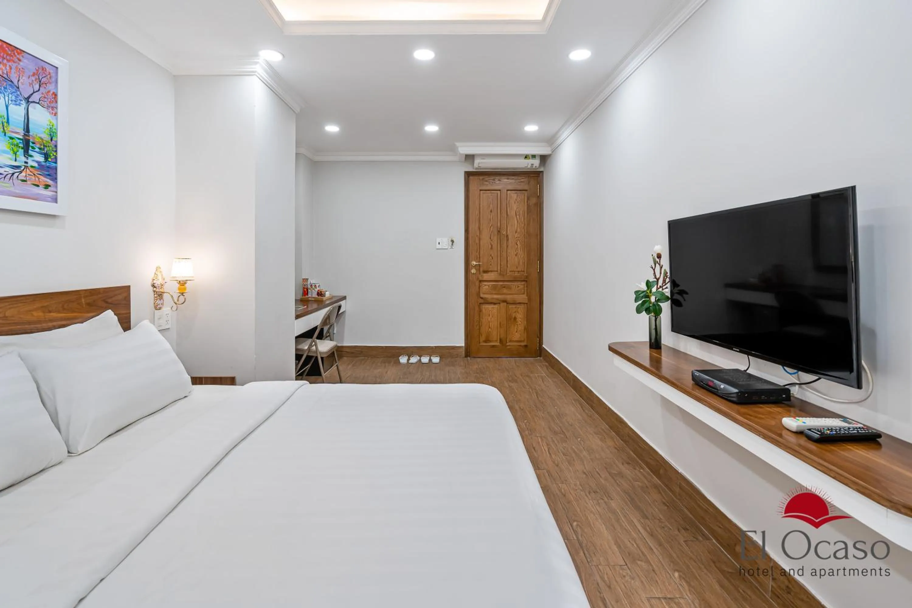 TV and multimedia, Bed in El Ocaso Hotel and Apartments