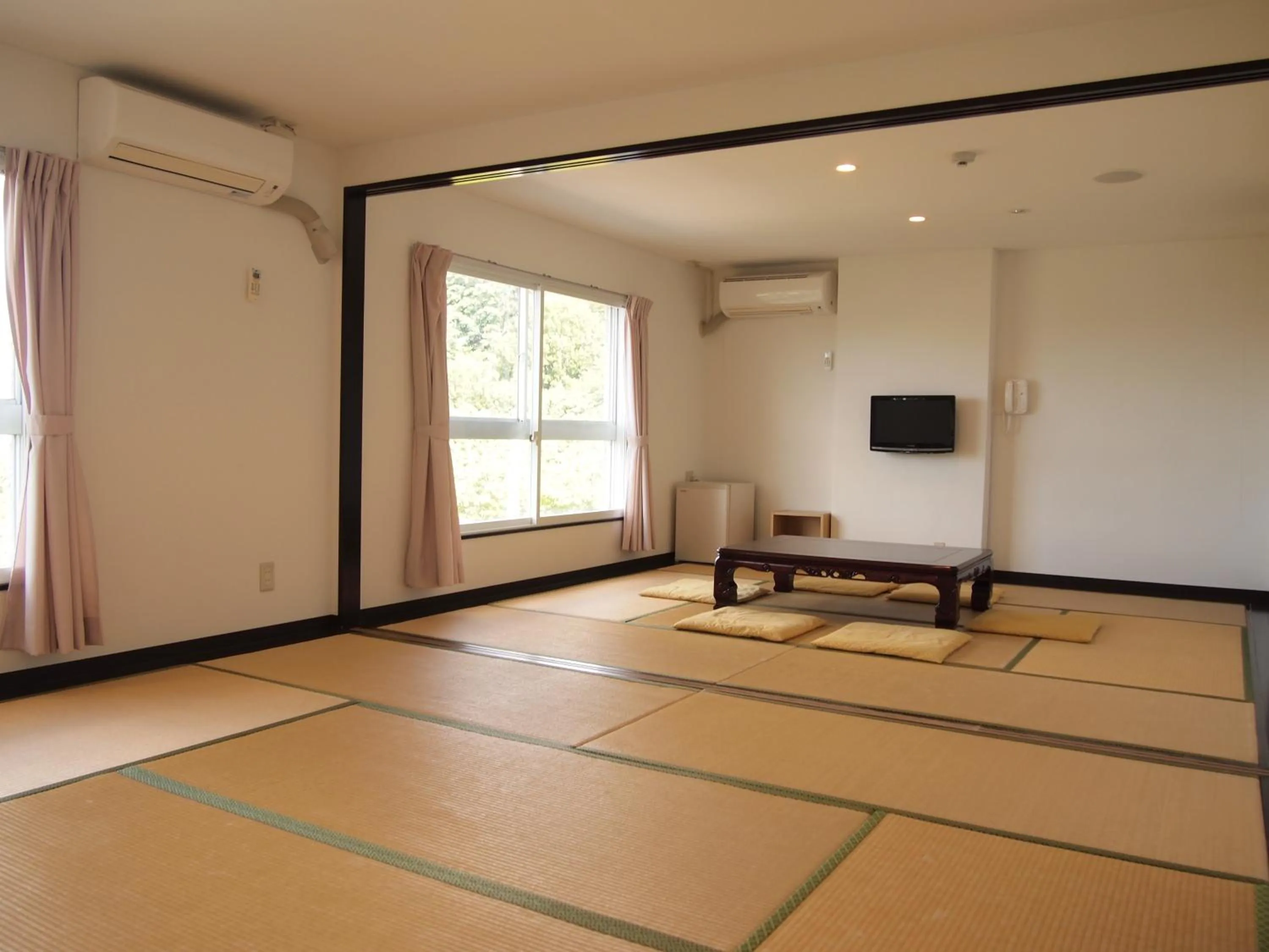 Photo of the whole room in Hotel Innoshima