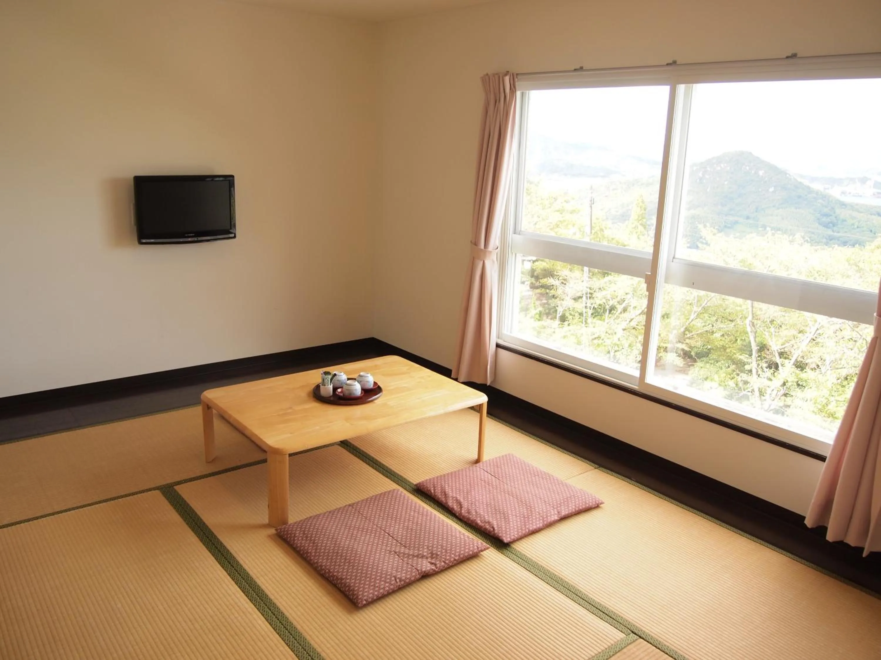 Photo of the whole room in Hotel Innoshima