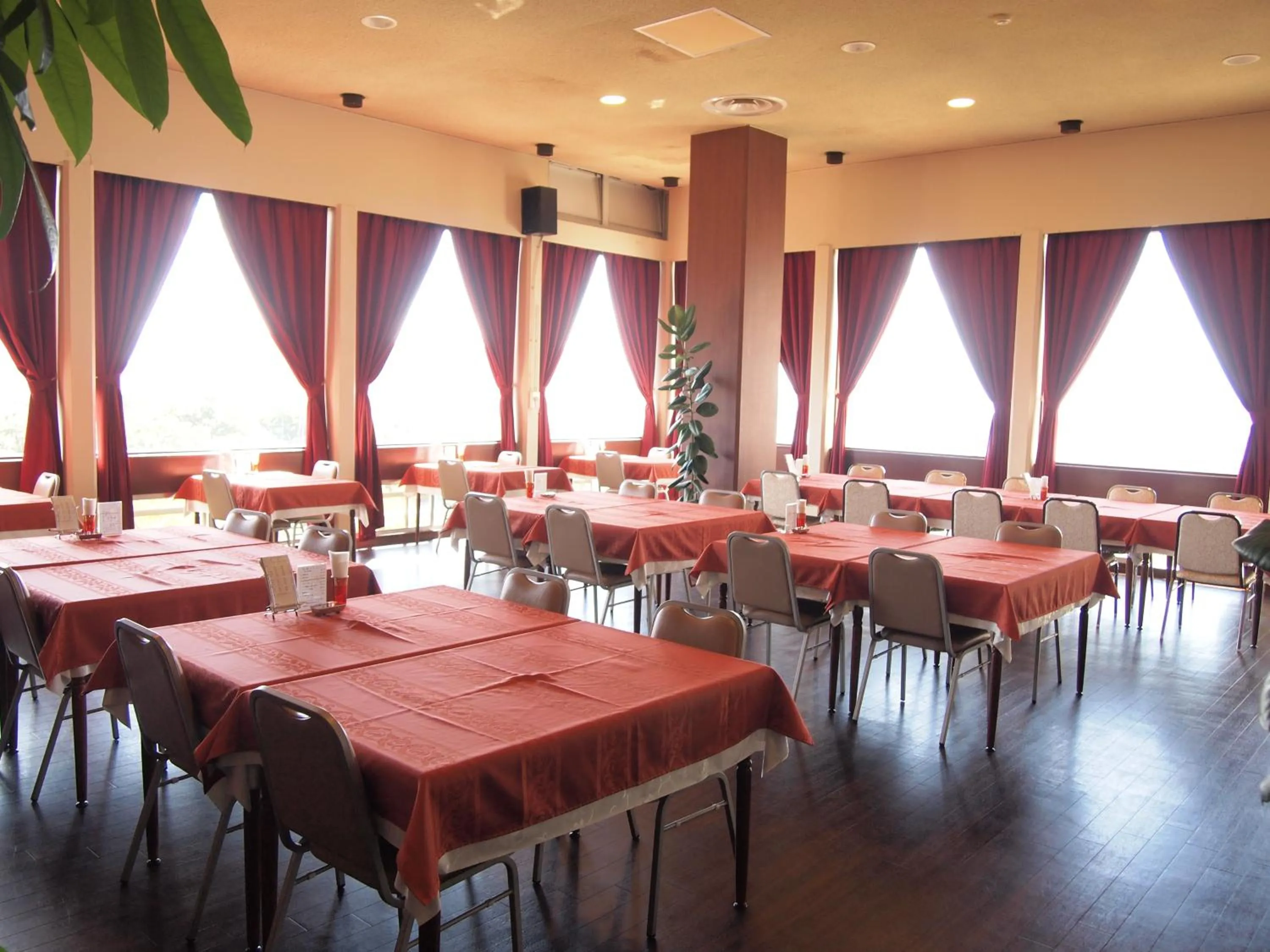 Restaurant/places to eat in Hotel Innoshima