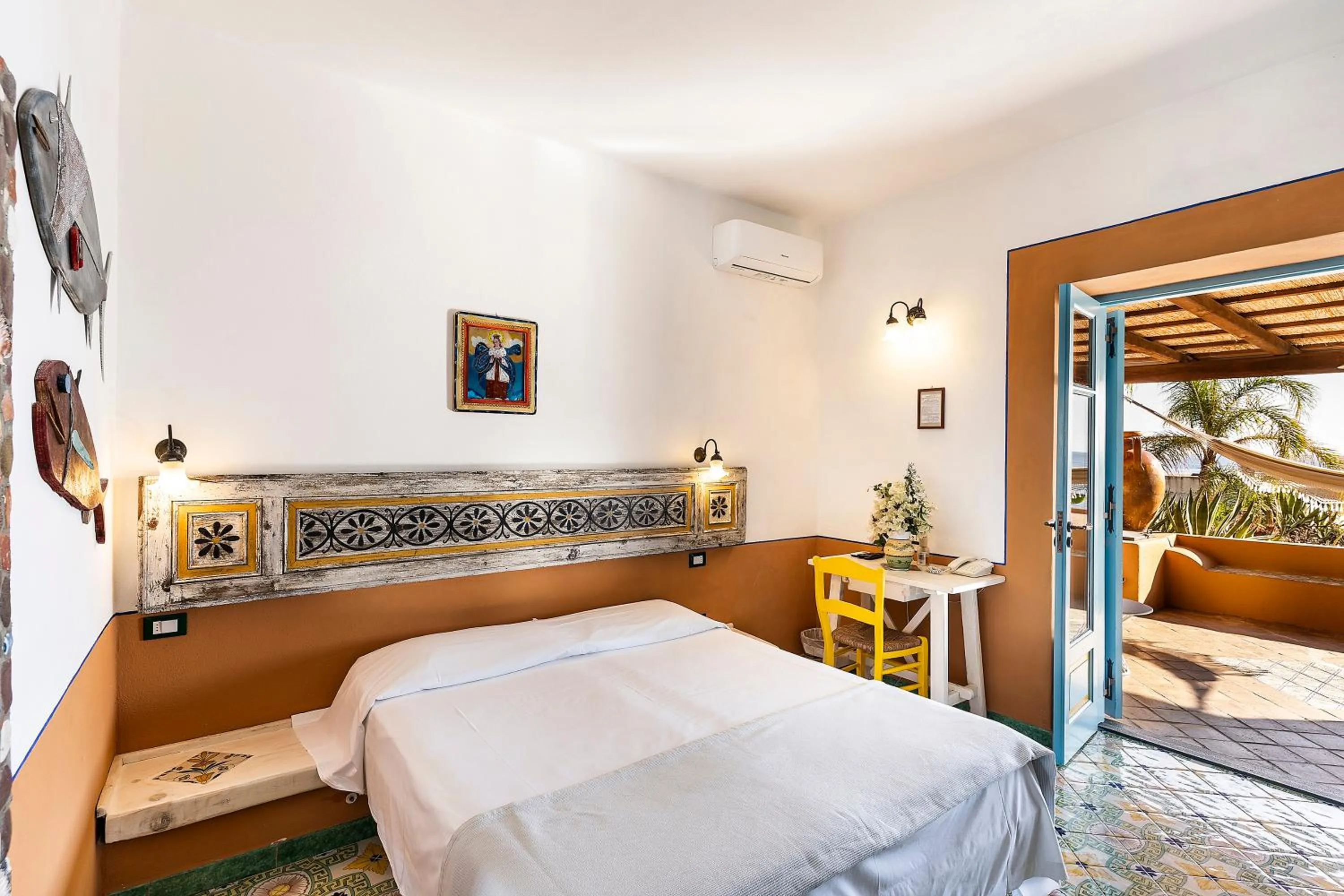 Bed in Hotel Mamma Santina