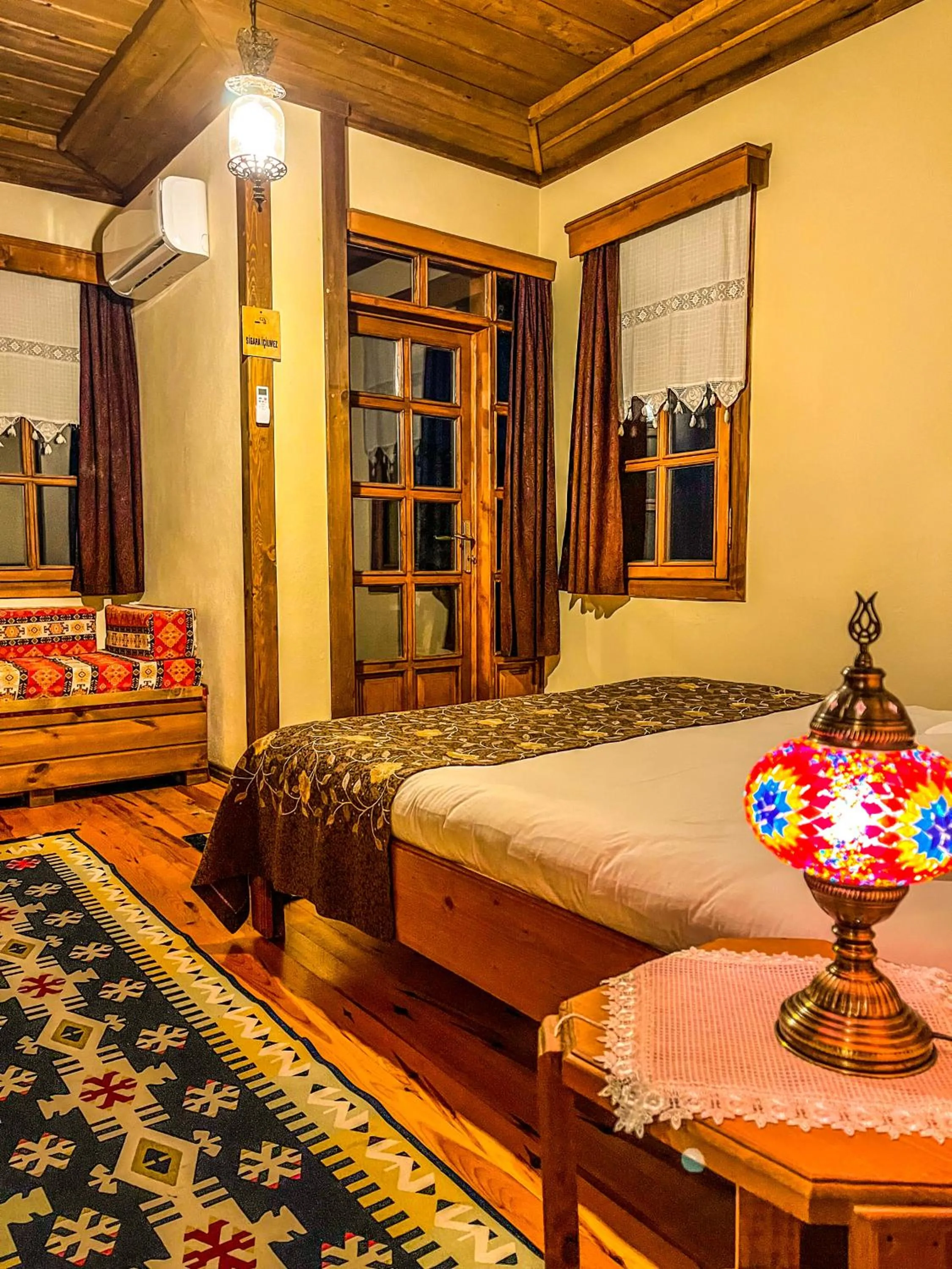 Bed in Kaf Dagi Konak Hotel