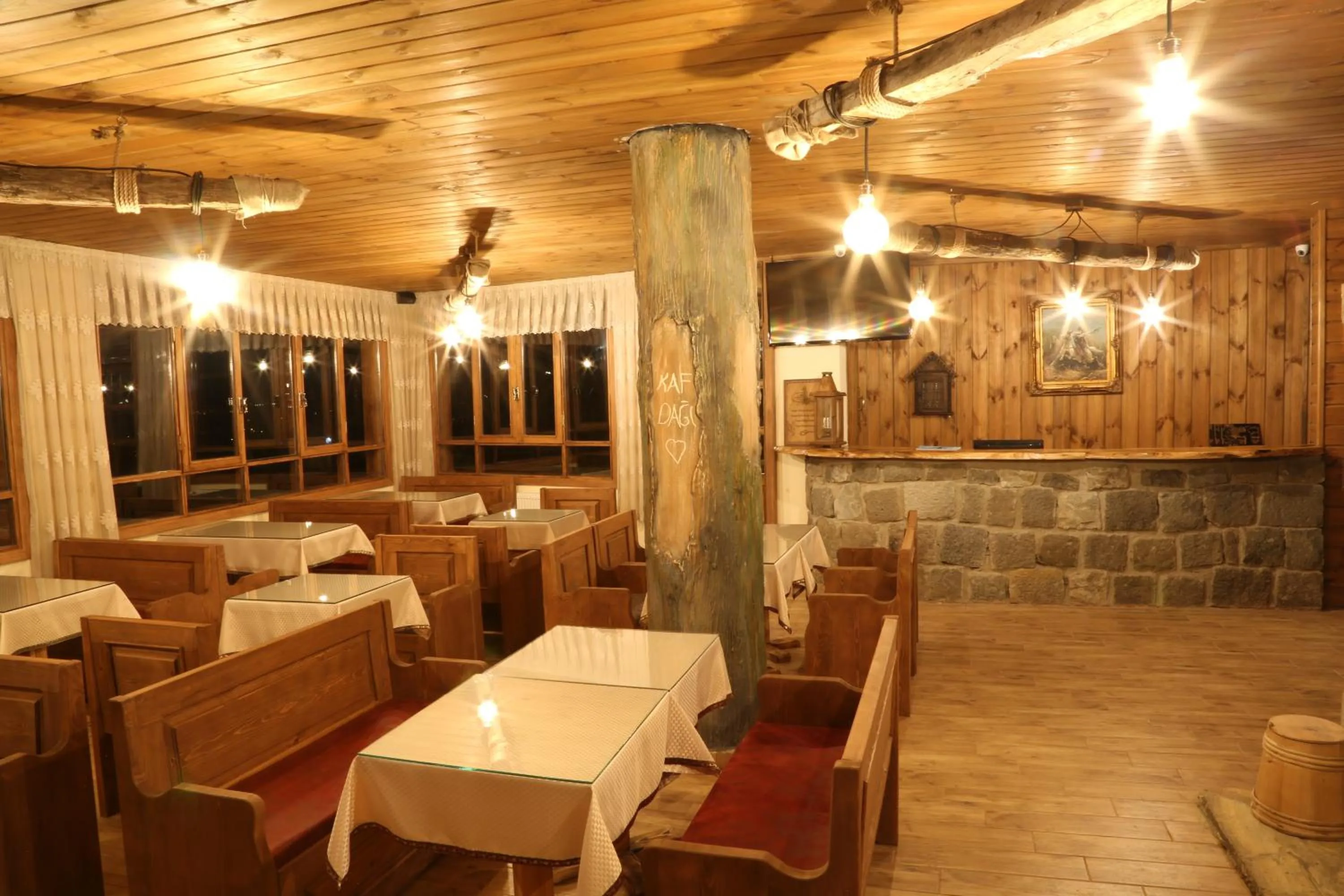 Restaurant/places to eat in Kaf Dagi Konak Hotel