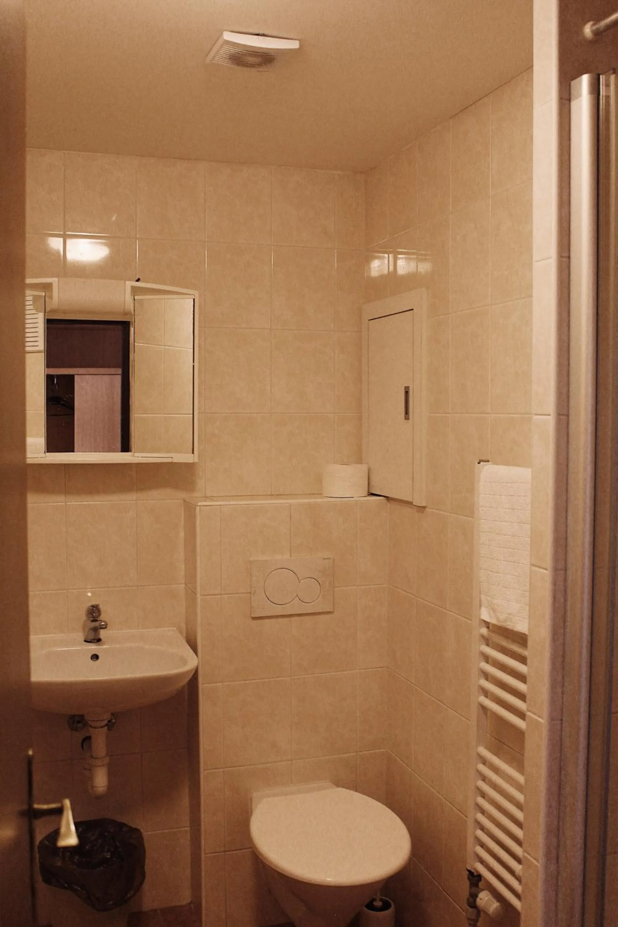 Toilet in Hotel Amphone