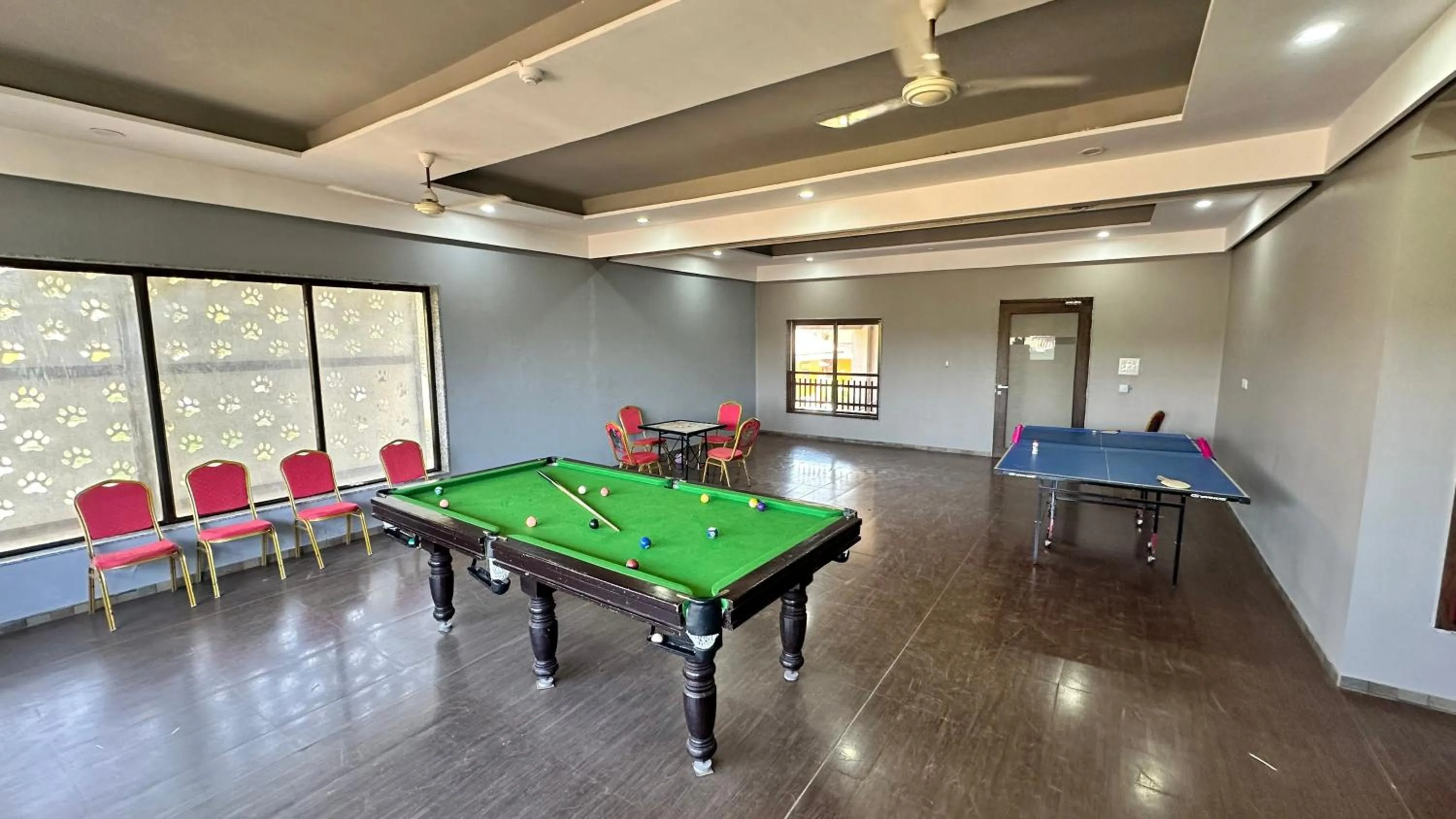 Billiard in Lion Park Hotel & Resorts