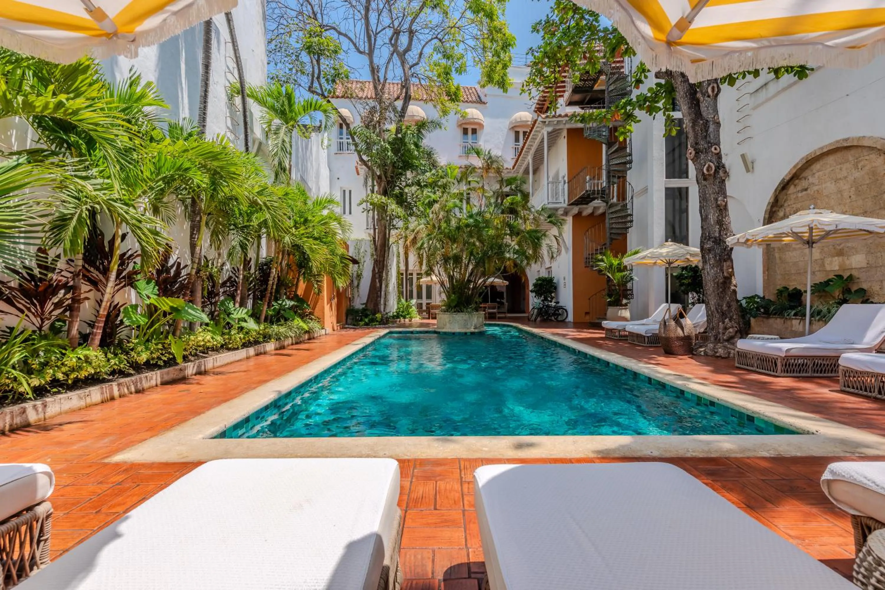 Swimming pool in Casa Pestagua Relais Châteaux