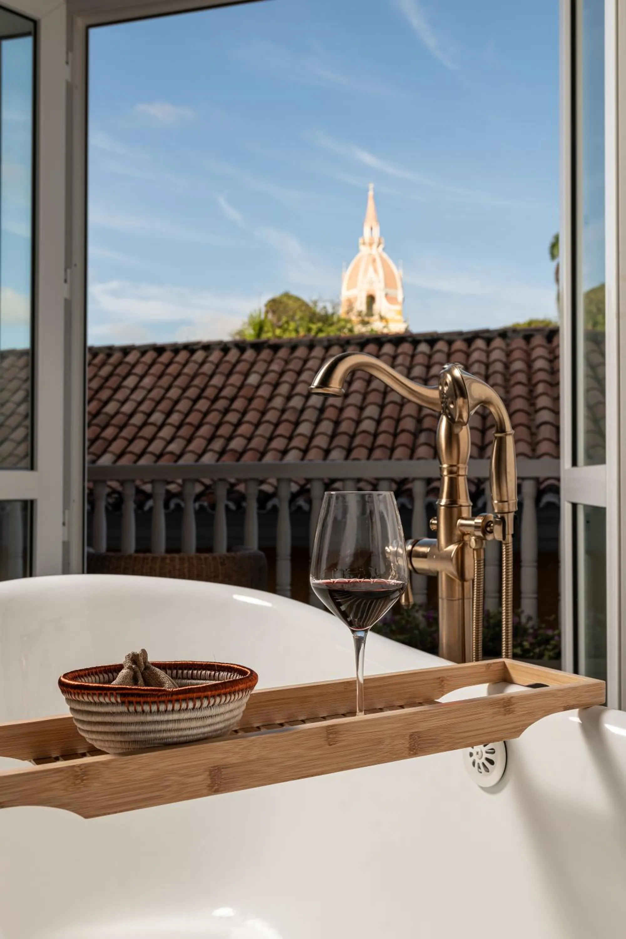 Bath in Casa Pestagua Relais Châteaux