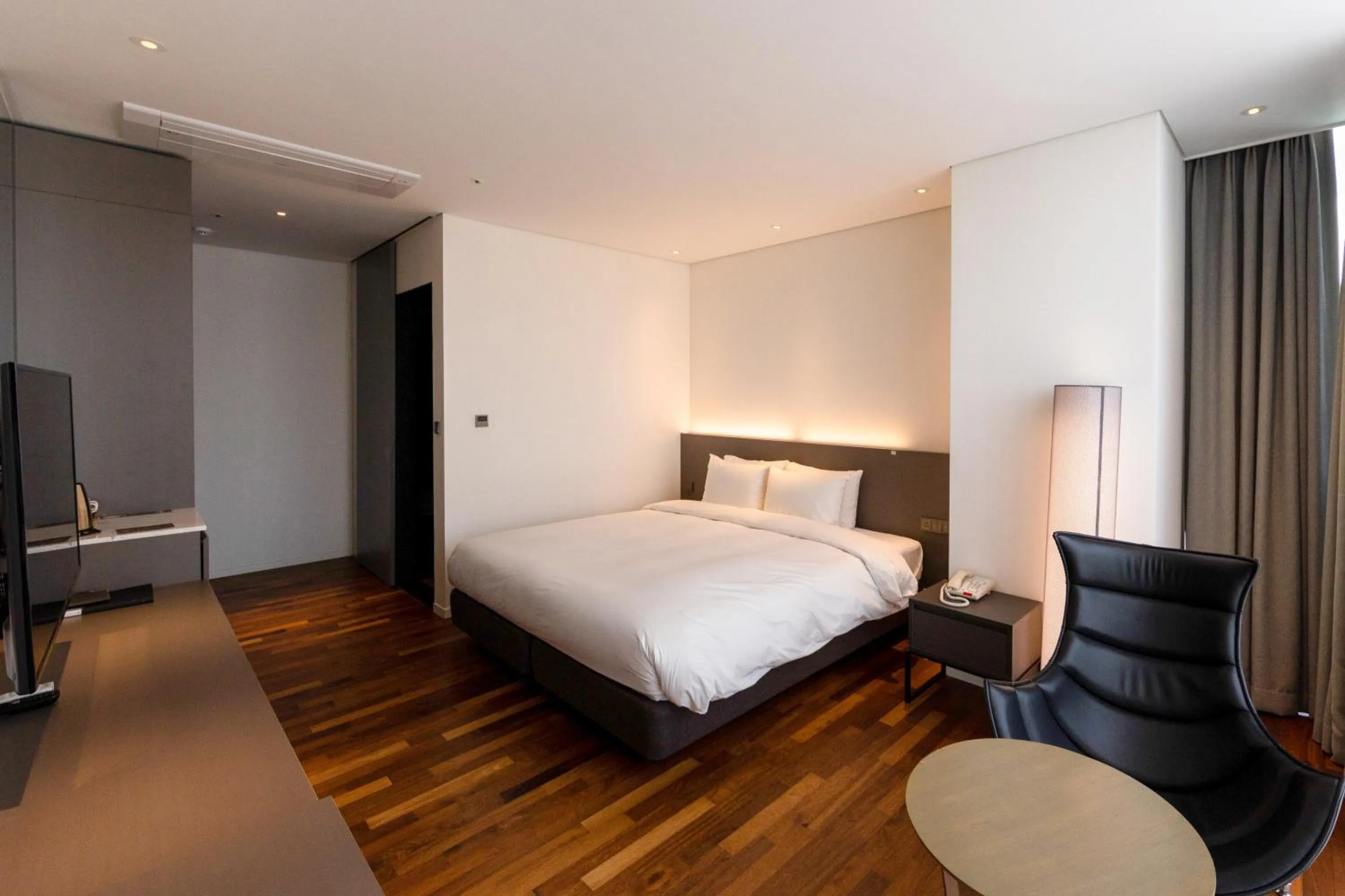 Bed in Sky View Hotel