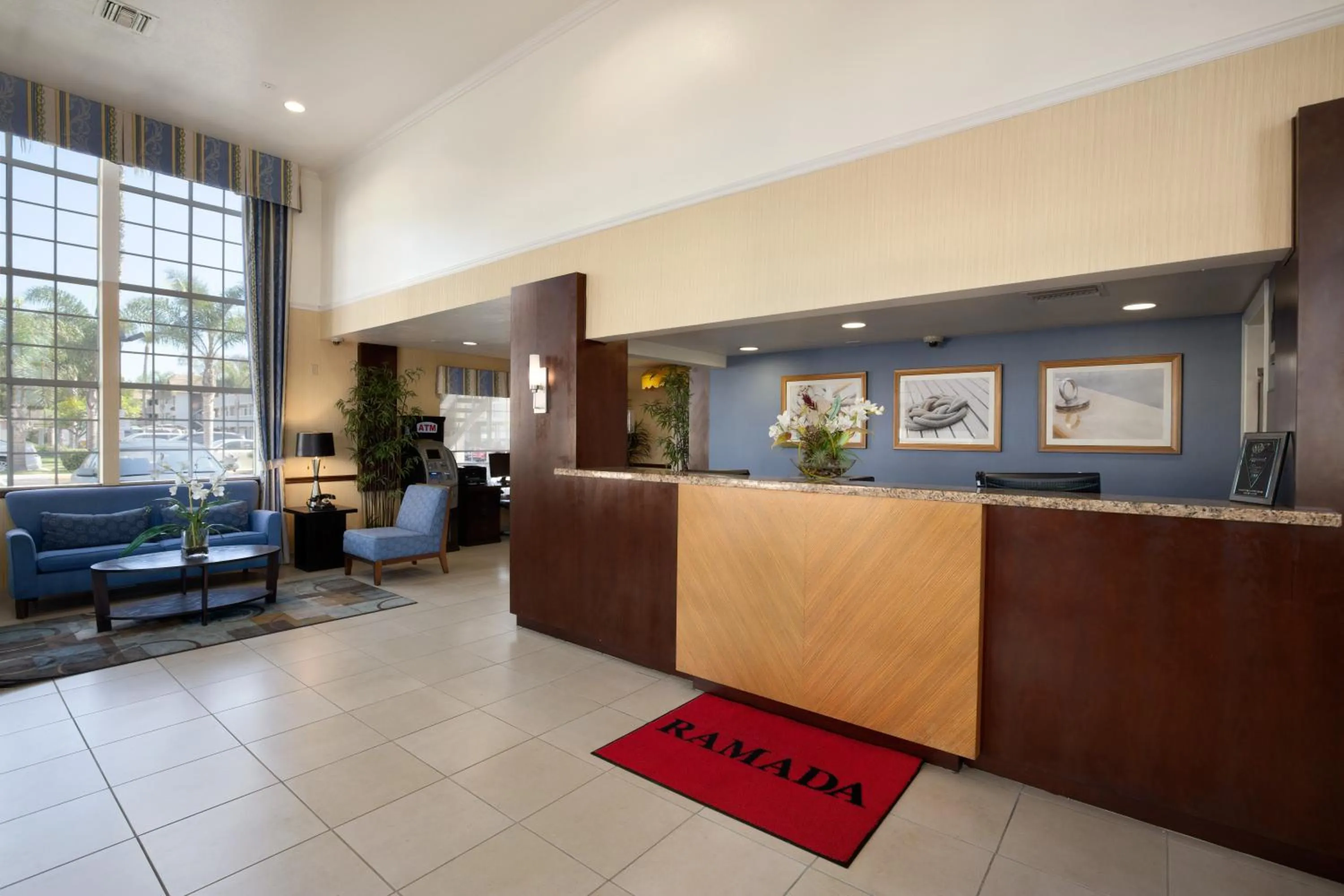 Lobby or reception in Ramada by Wyndham Costa Mesa/Newport Beach