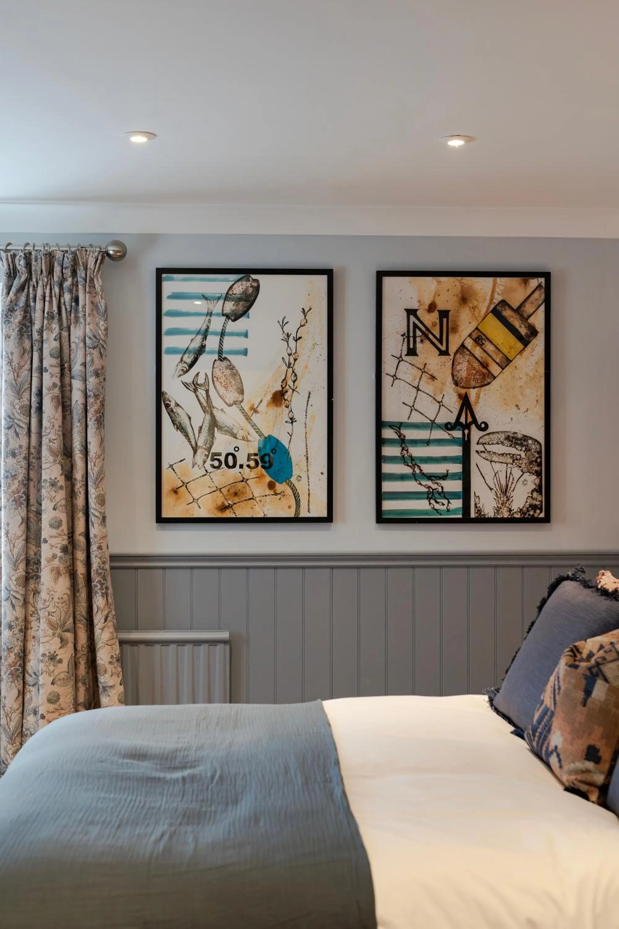 Bed in Port Gaverne Hotel