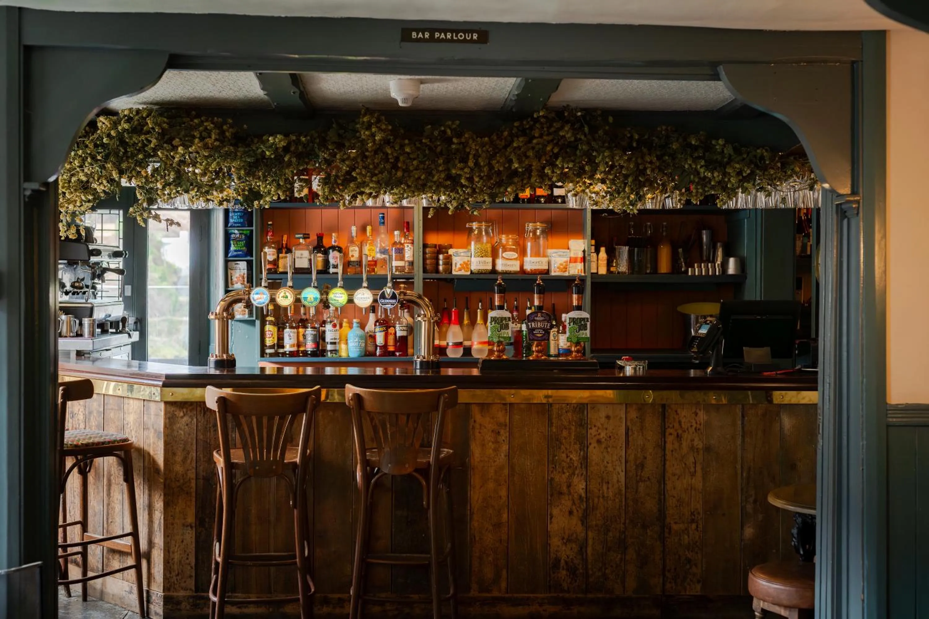 Lounge or bar in Port Gaverne Hotel