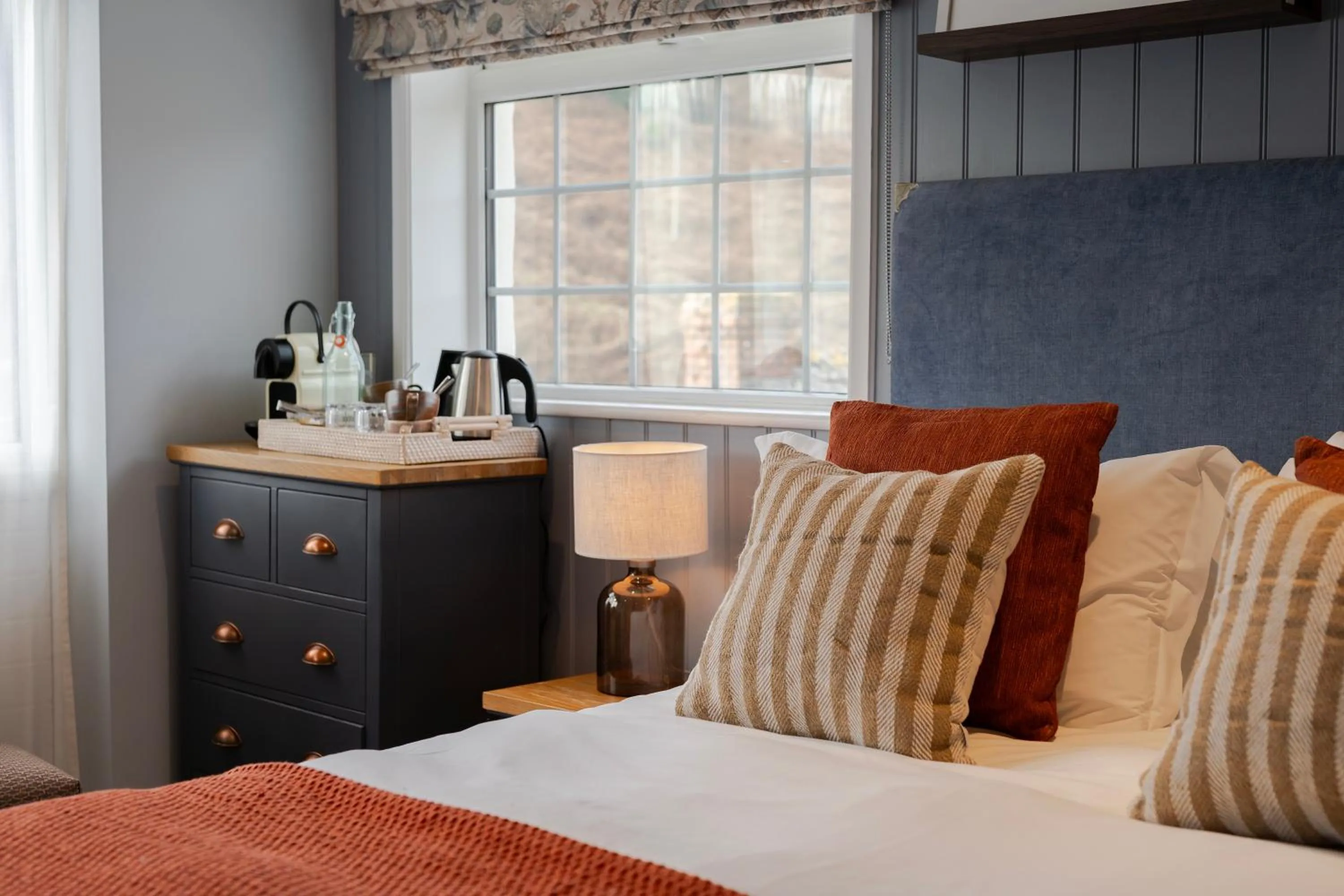 Bed in Port Gaverne Hotel