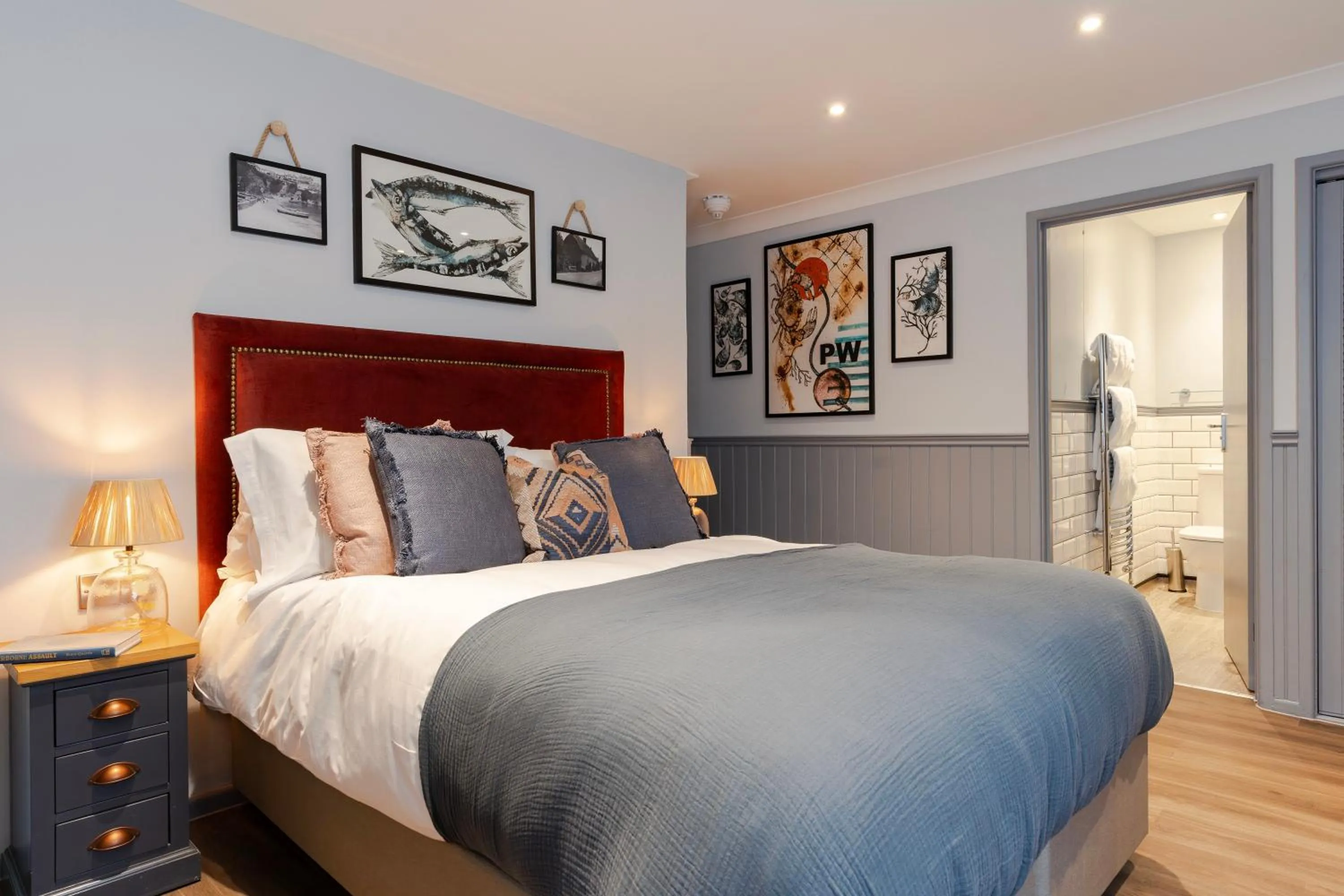 Bedroom, Bed in Port Gaverne Hotel