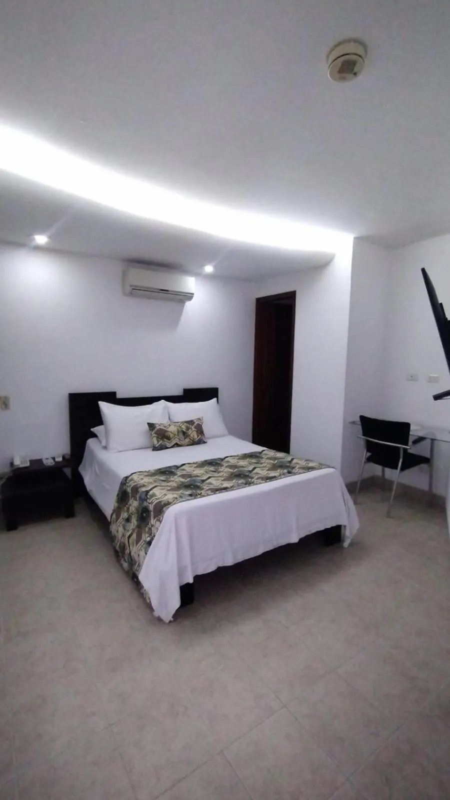 Bed in Hotel Mediterraneo