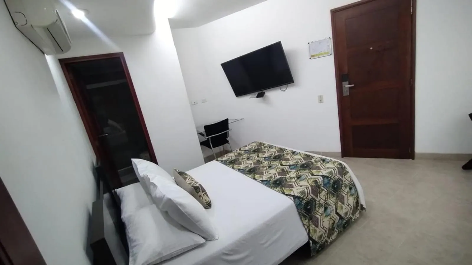 Bed in Hotel Mediterraneo