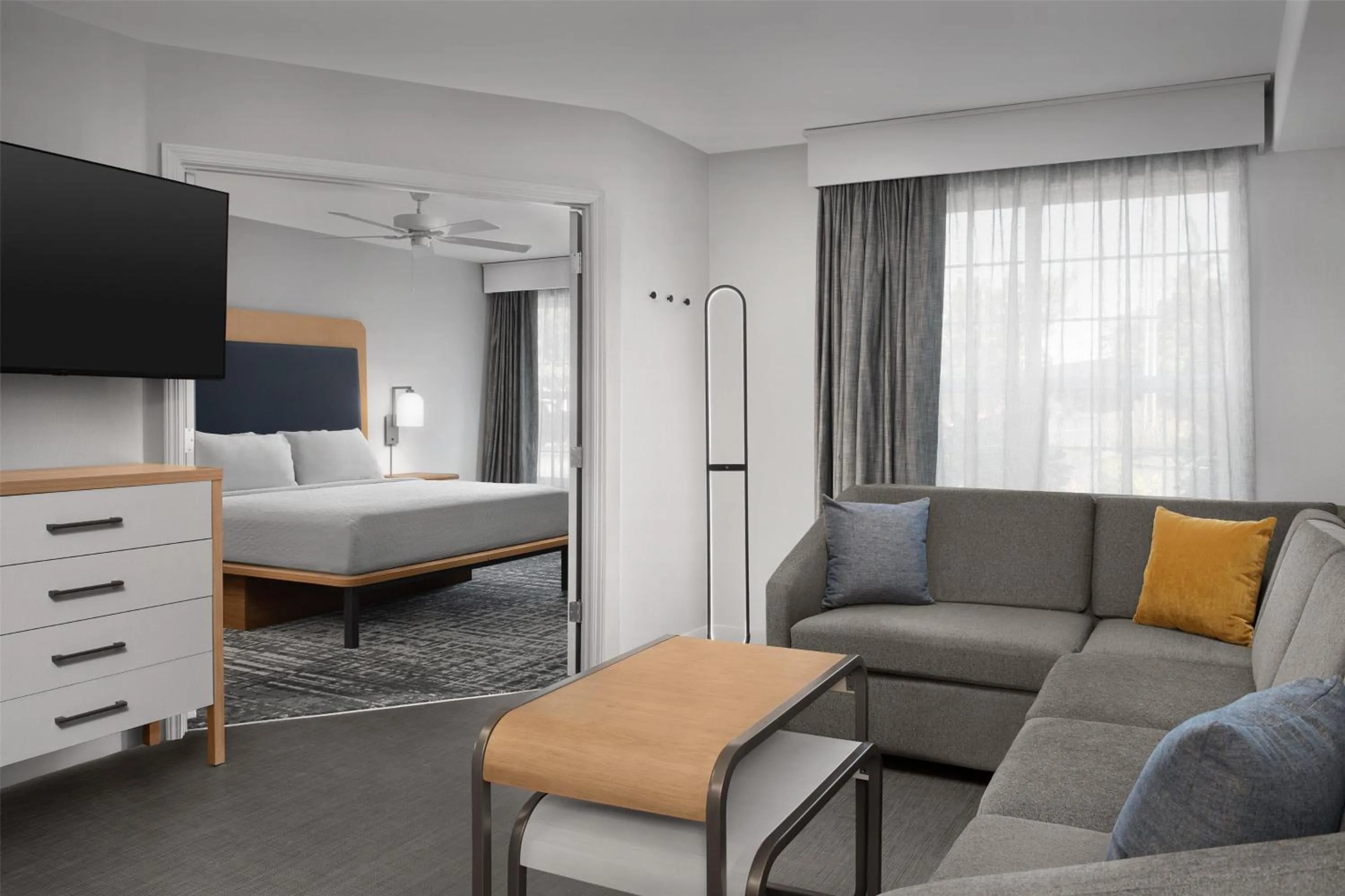 Living room, Bed in Homewood Suites by Hilton Vancouver / Portland